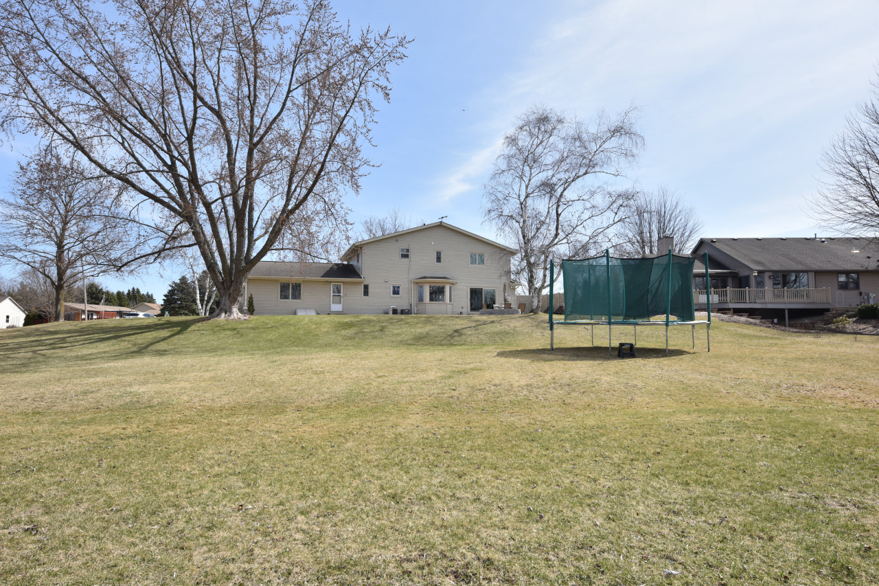 215 Michael St