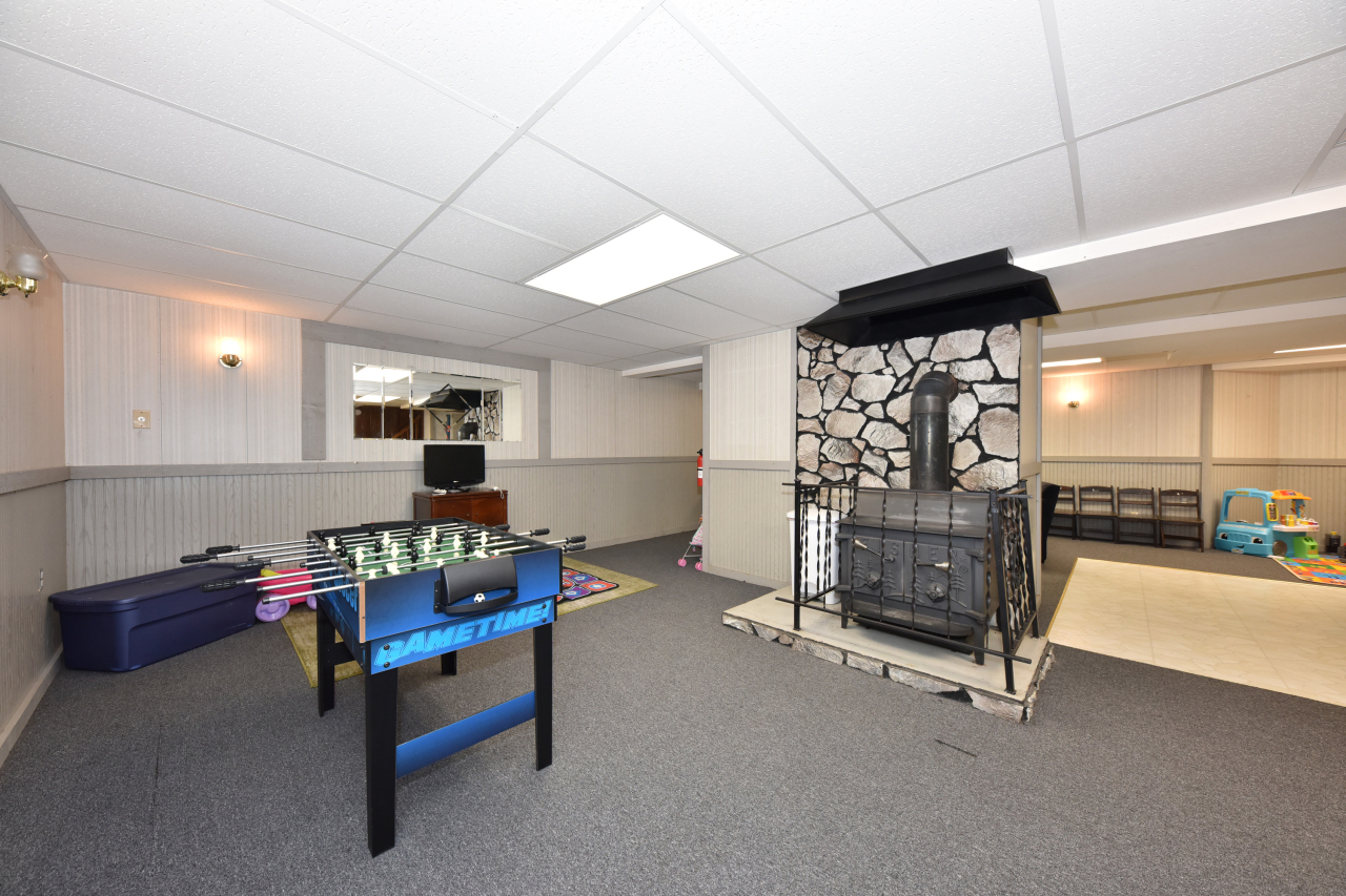 215 Michael St
