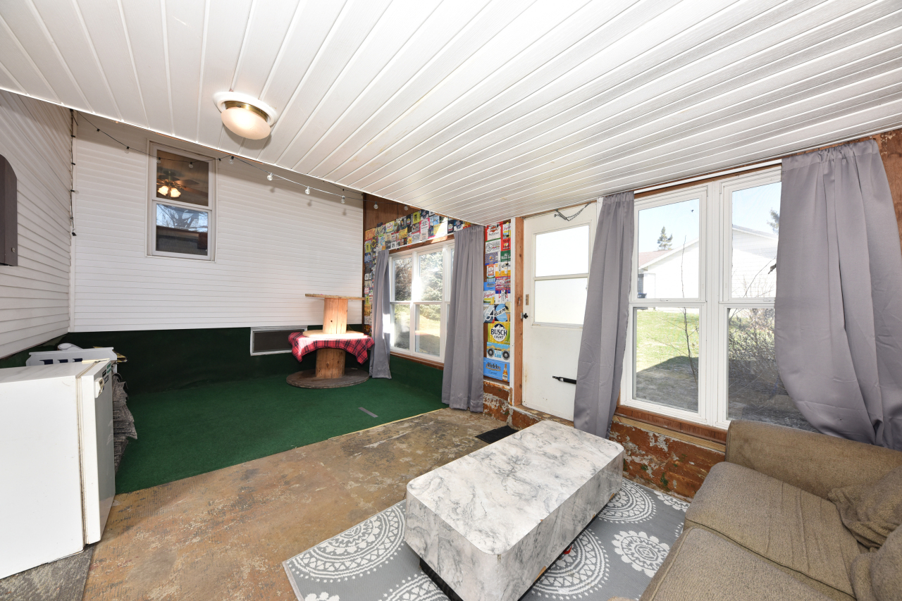 604 Lynn St