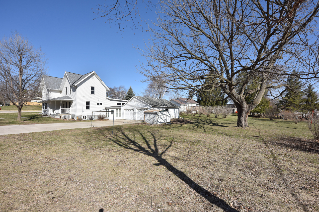 604 Lynn St