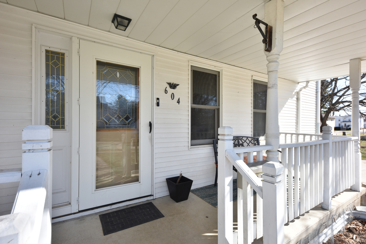 604 Lynn St