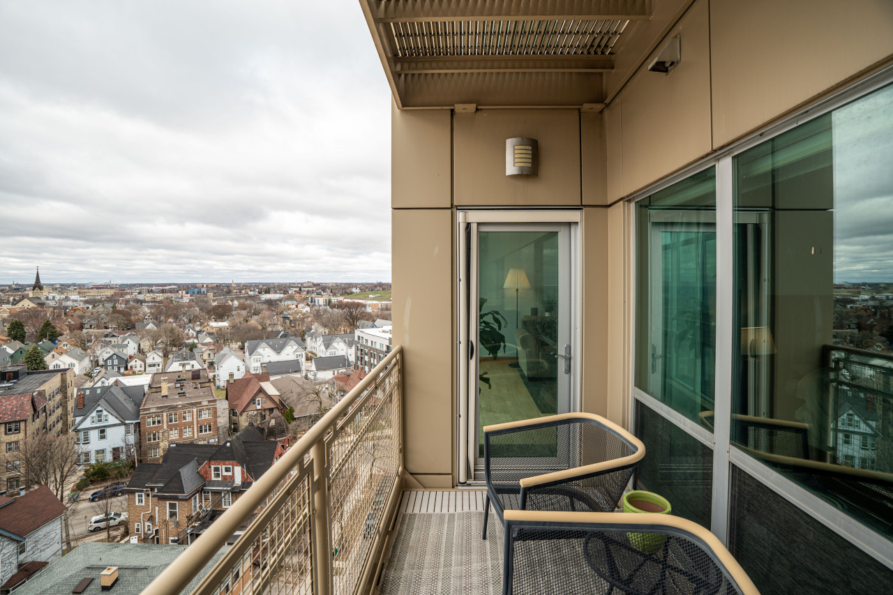 1550 E Royall Pl Unit: 1002