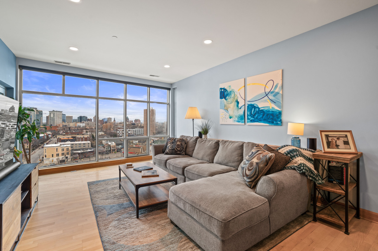 1550 E Royall Pl Unit: 1002
