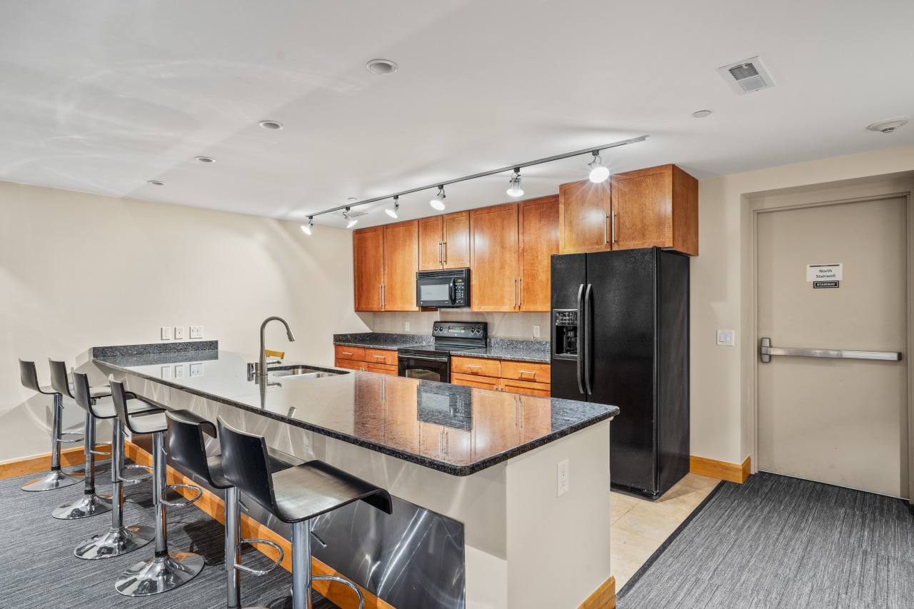 1550 E Royall Pl Unit: 1002