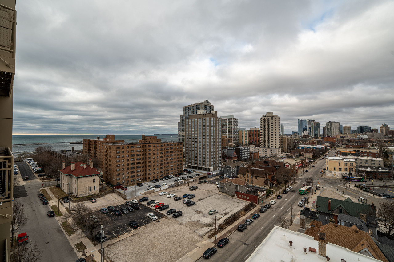 1550 E Royall Pl Unit: 1002