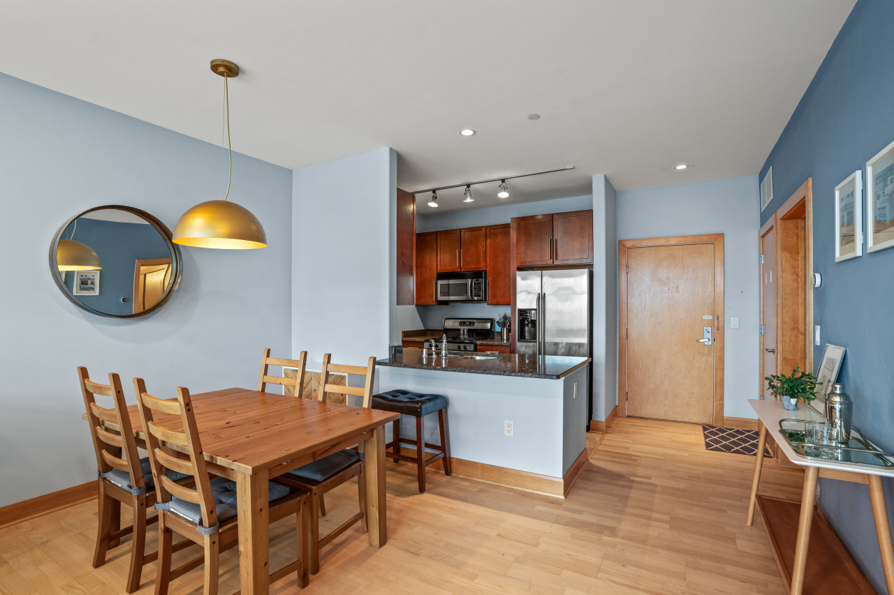 1550 E Royall Pl Unit: 1002