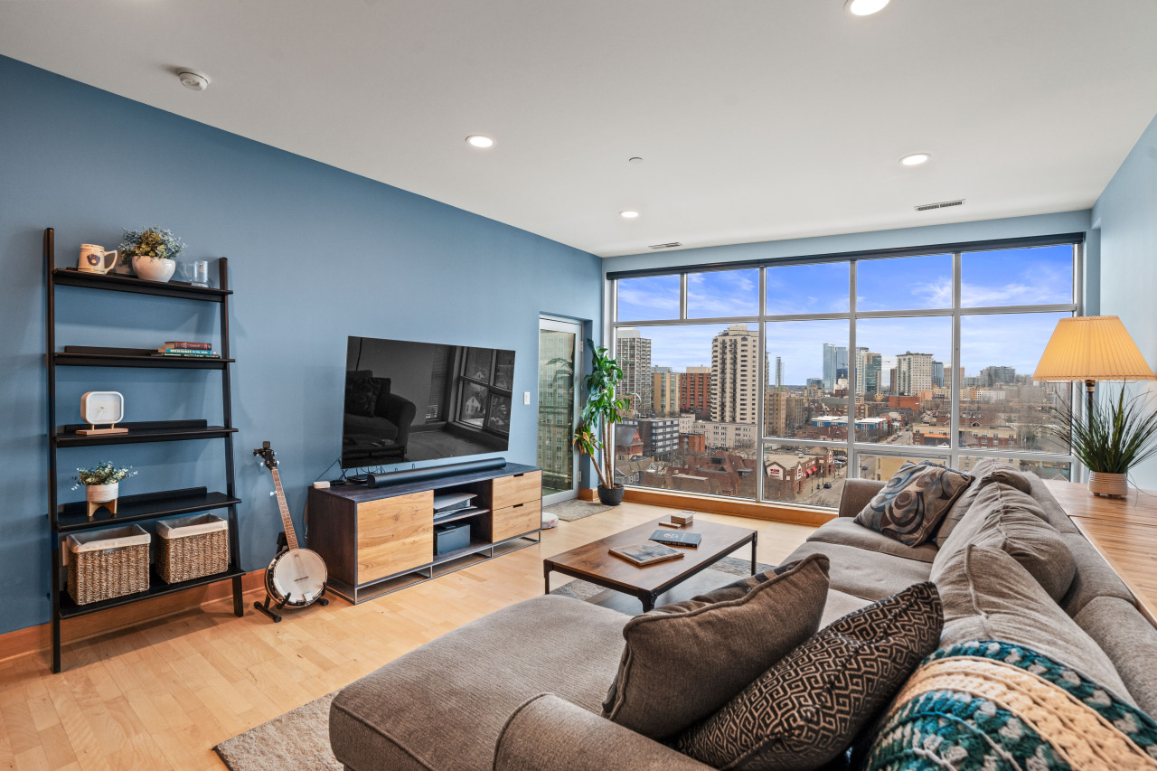 1550 E Royall Pl Unit: 1002