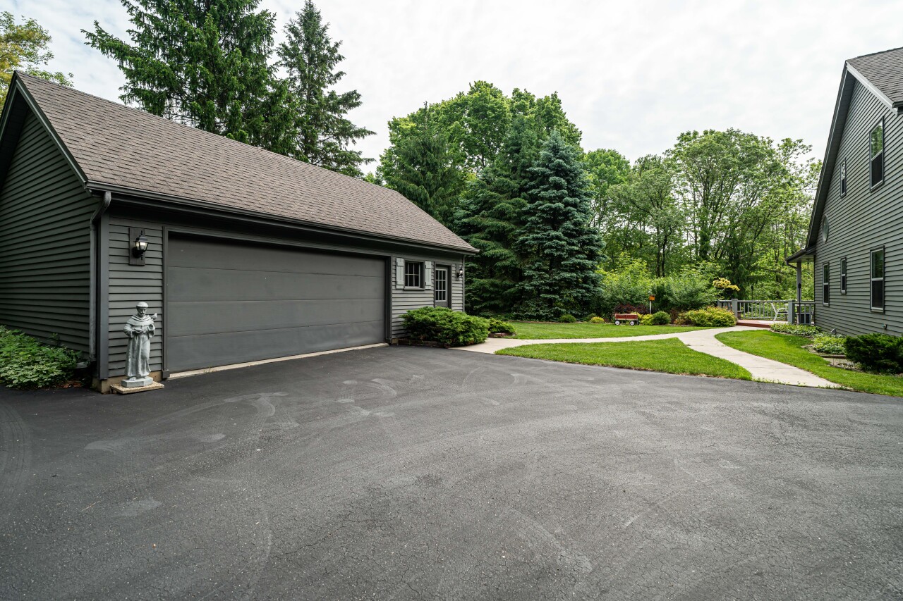 724 N Green Bay Rd