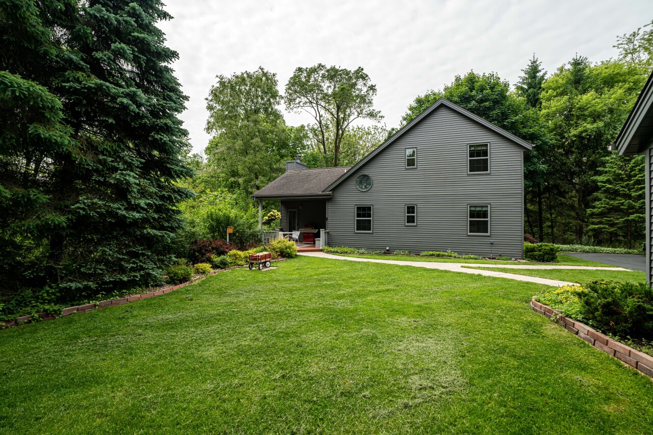 724 N Green Bay Rd