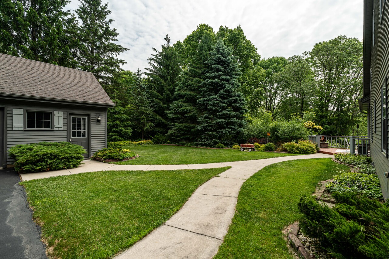 724 N Green Bay Rd