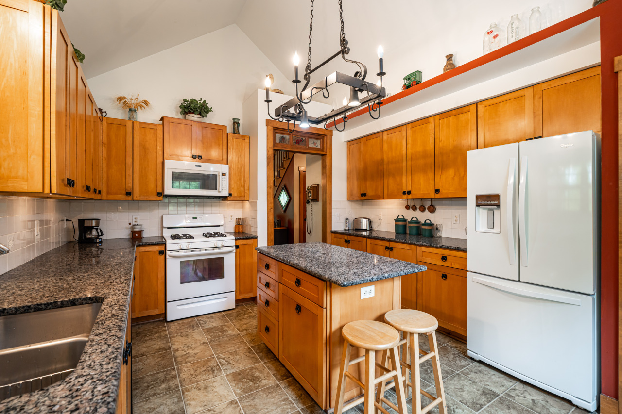724 N Green Bay Rd
