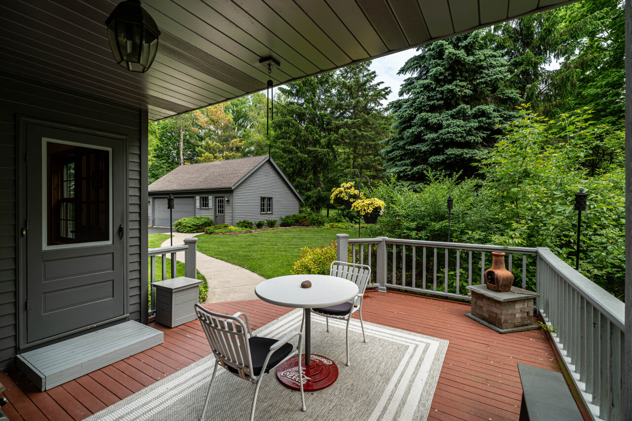 724 N Green Bay Rd