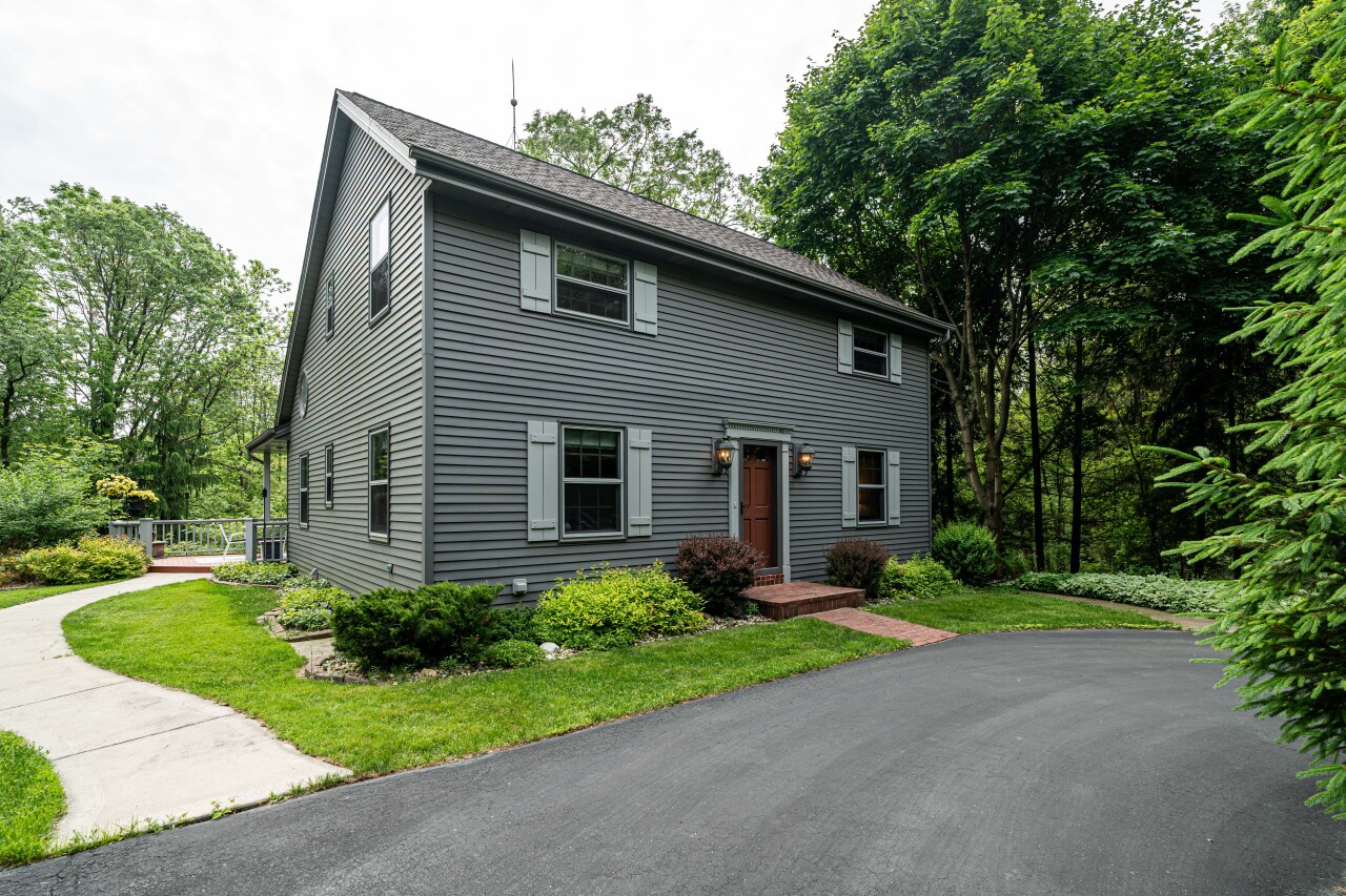 724 N Green Bay Rd