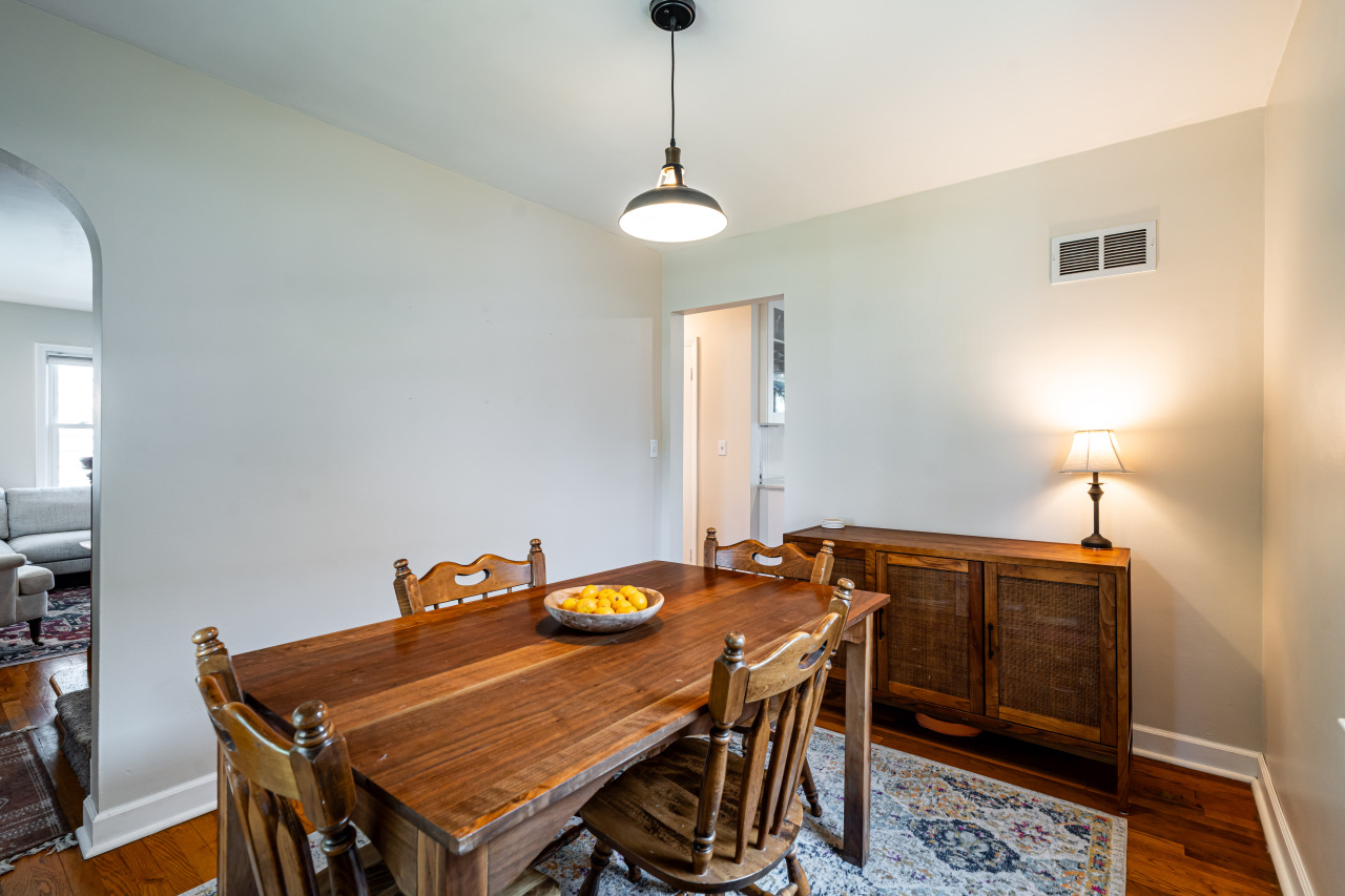 4170 S 1st Pl