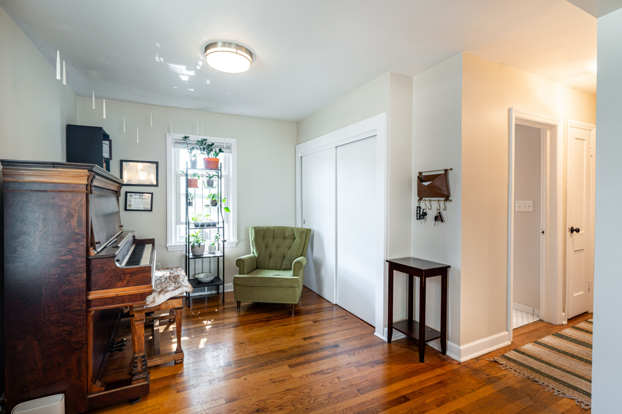 4170 S 1st Pl