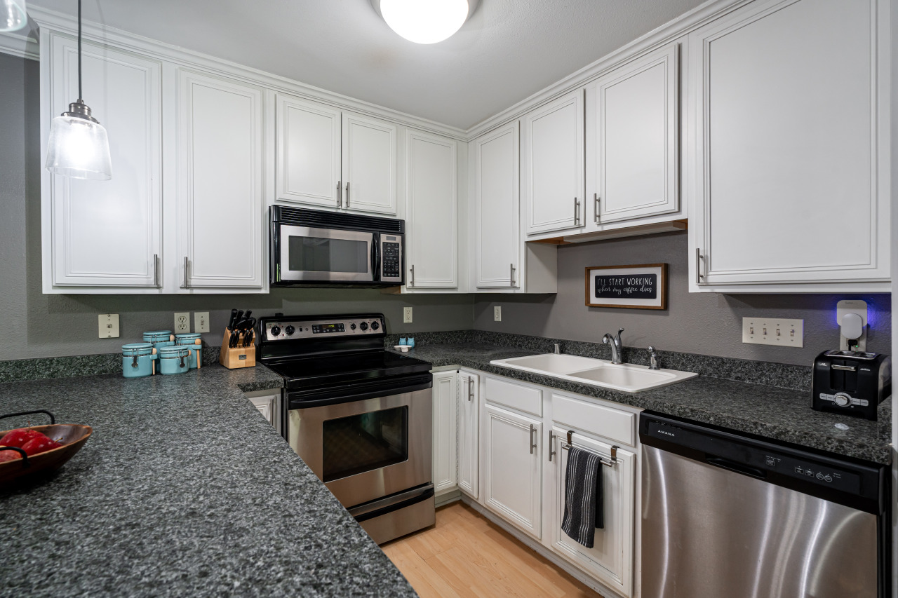 1108 N Milwaukee St Unit: 317