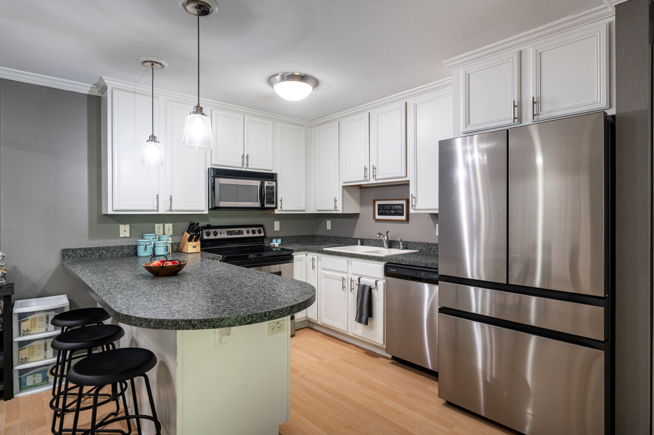 1108 N Milwaukee St Unit: 317