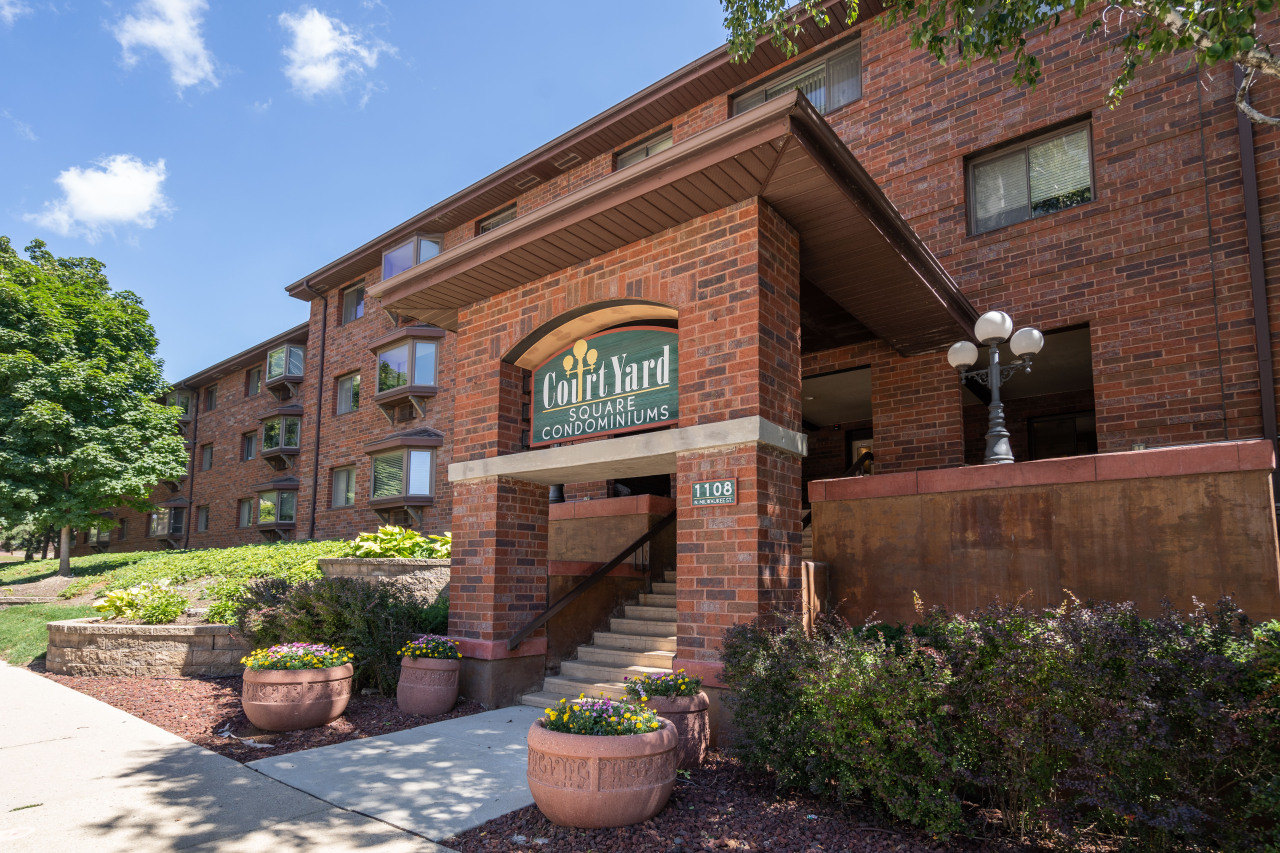 1108 N Milwaukee St Unit: 317