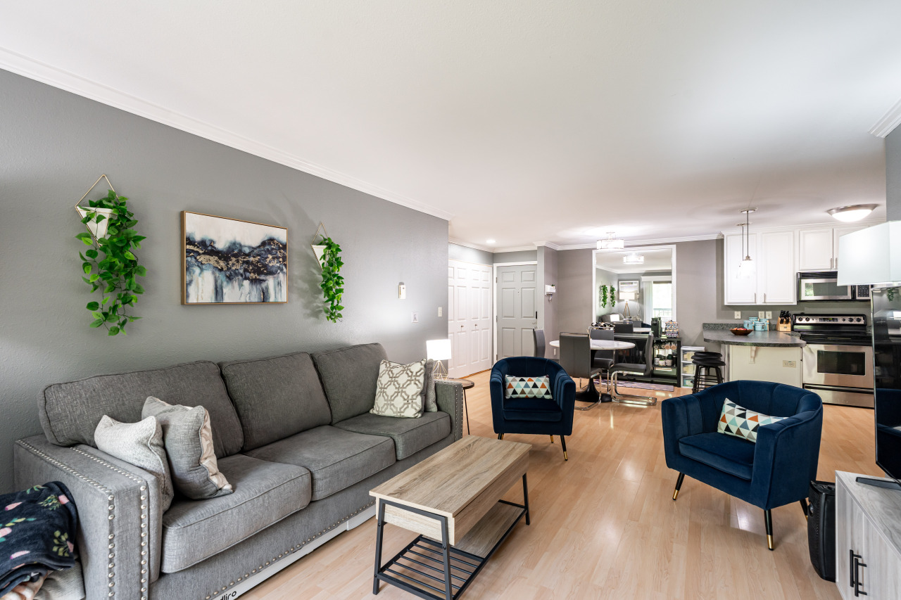 1108 N Milwaukee St Unit: 317