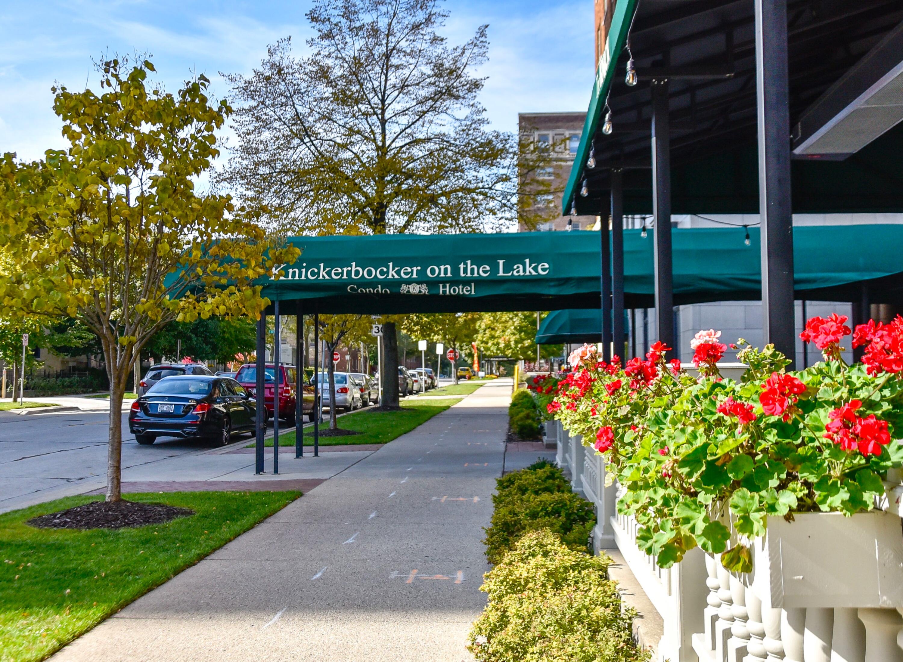 1028 E Juneau Ave Unit: 430
