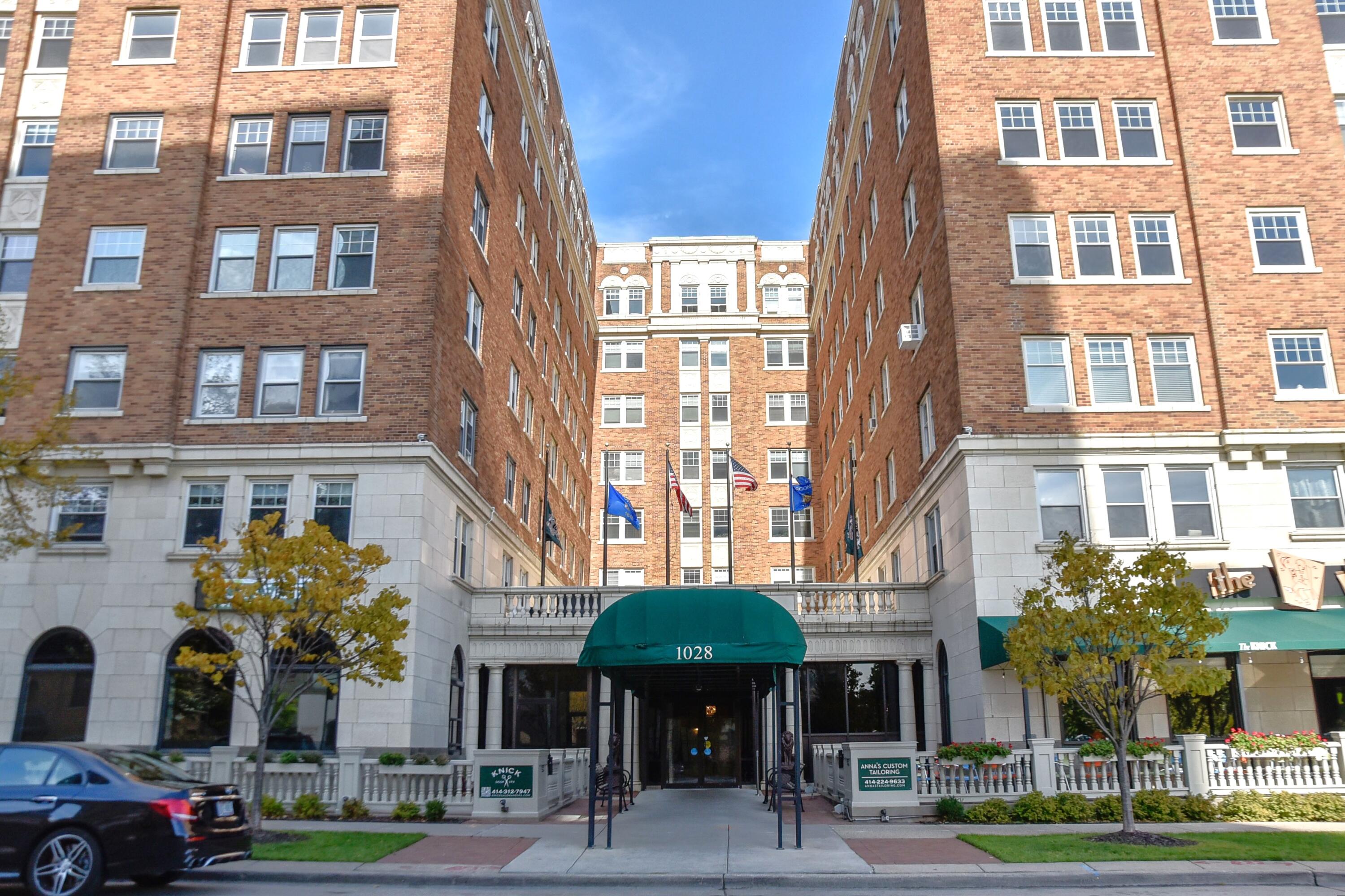 1028 E Juneau Ave Unit: 430