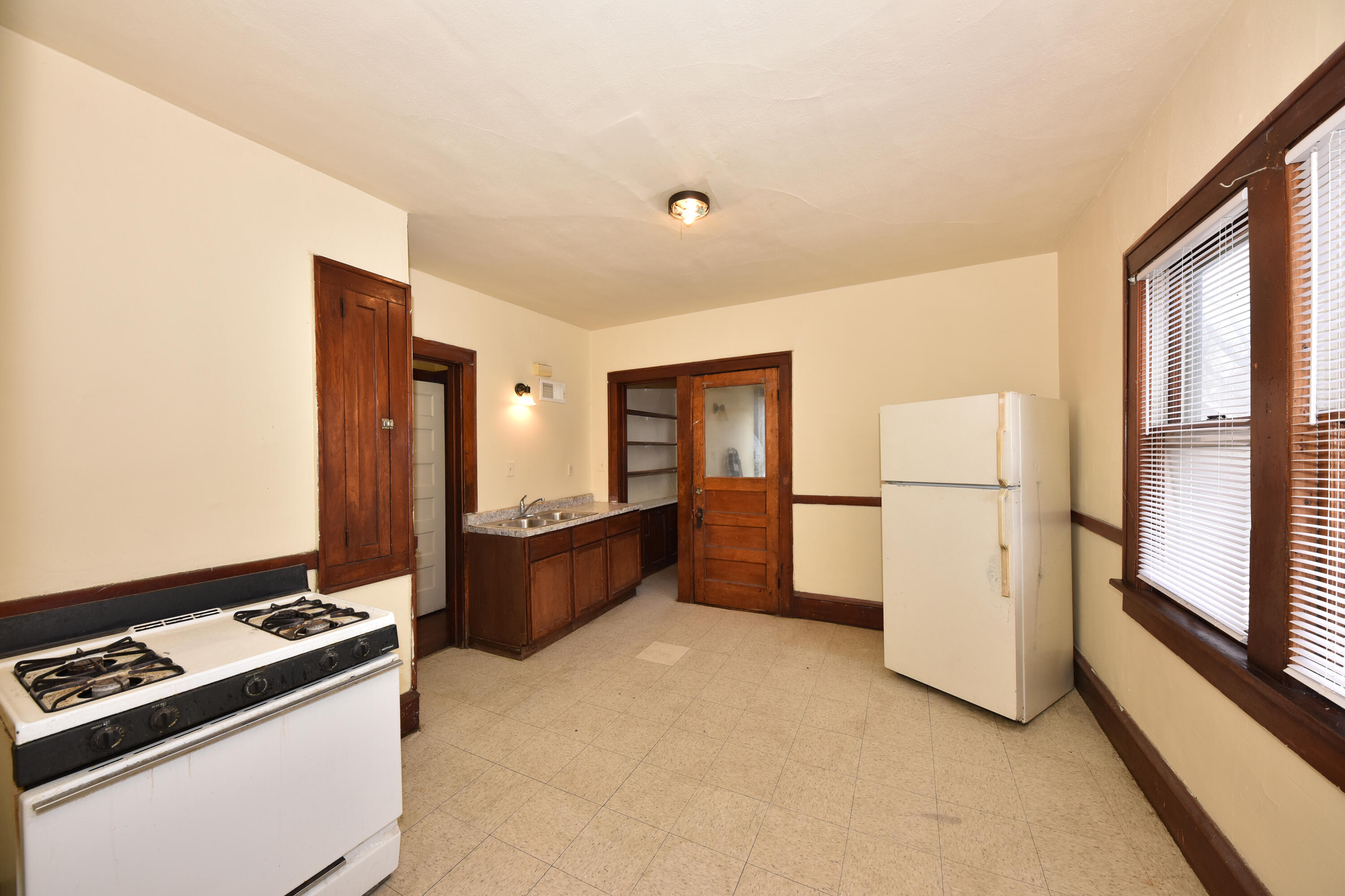 2338 N 45th St Unit: 2340