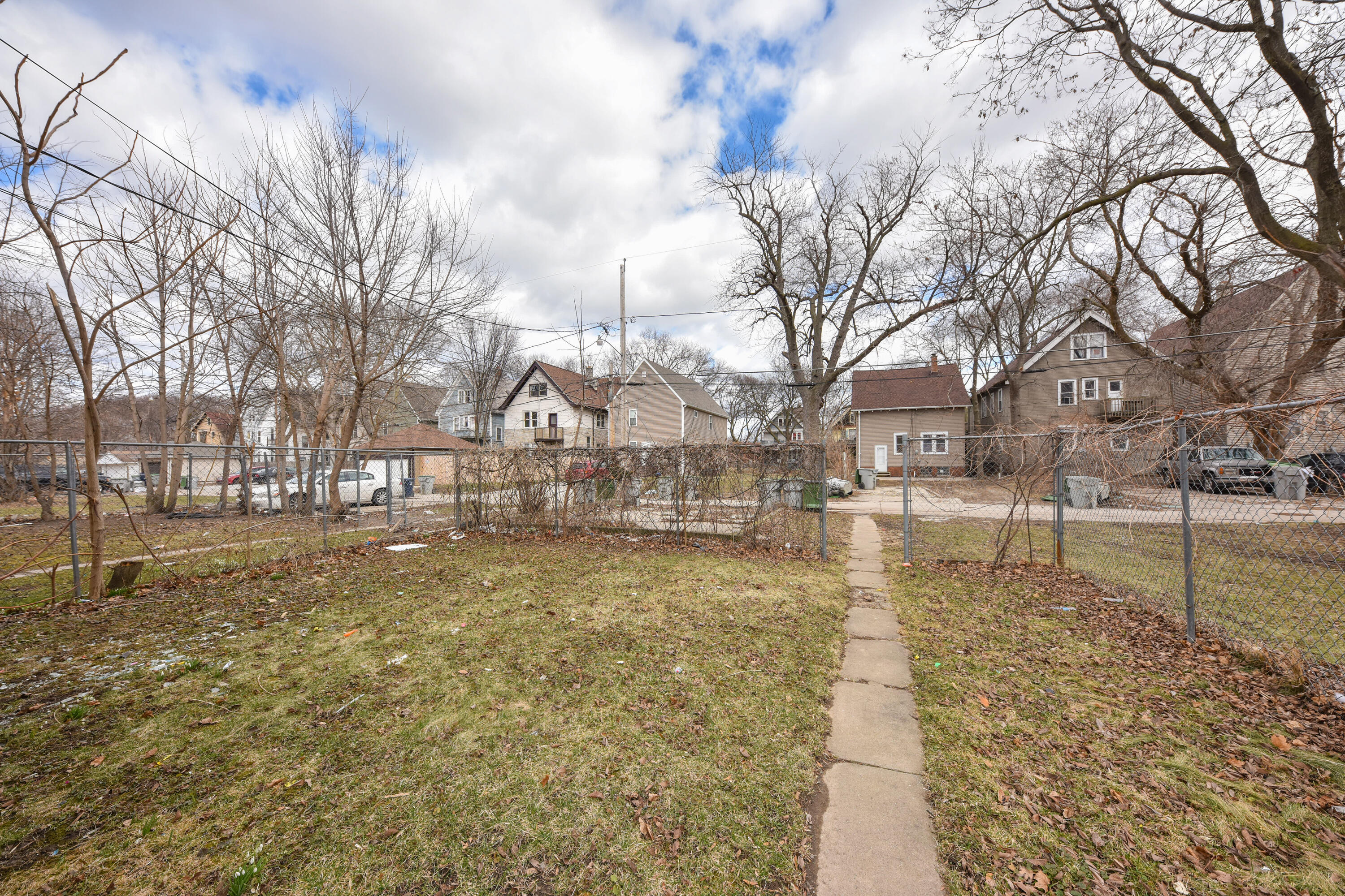 2338 N 45th St Unit: 2340