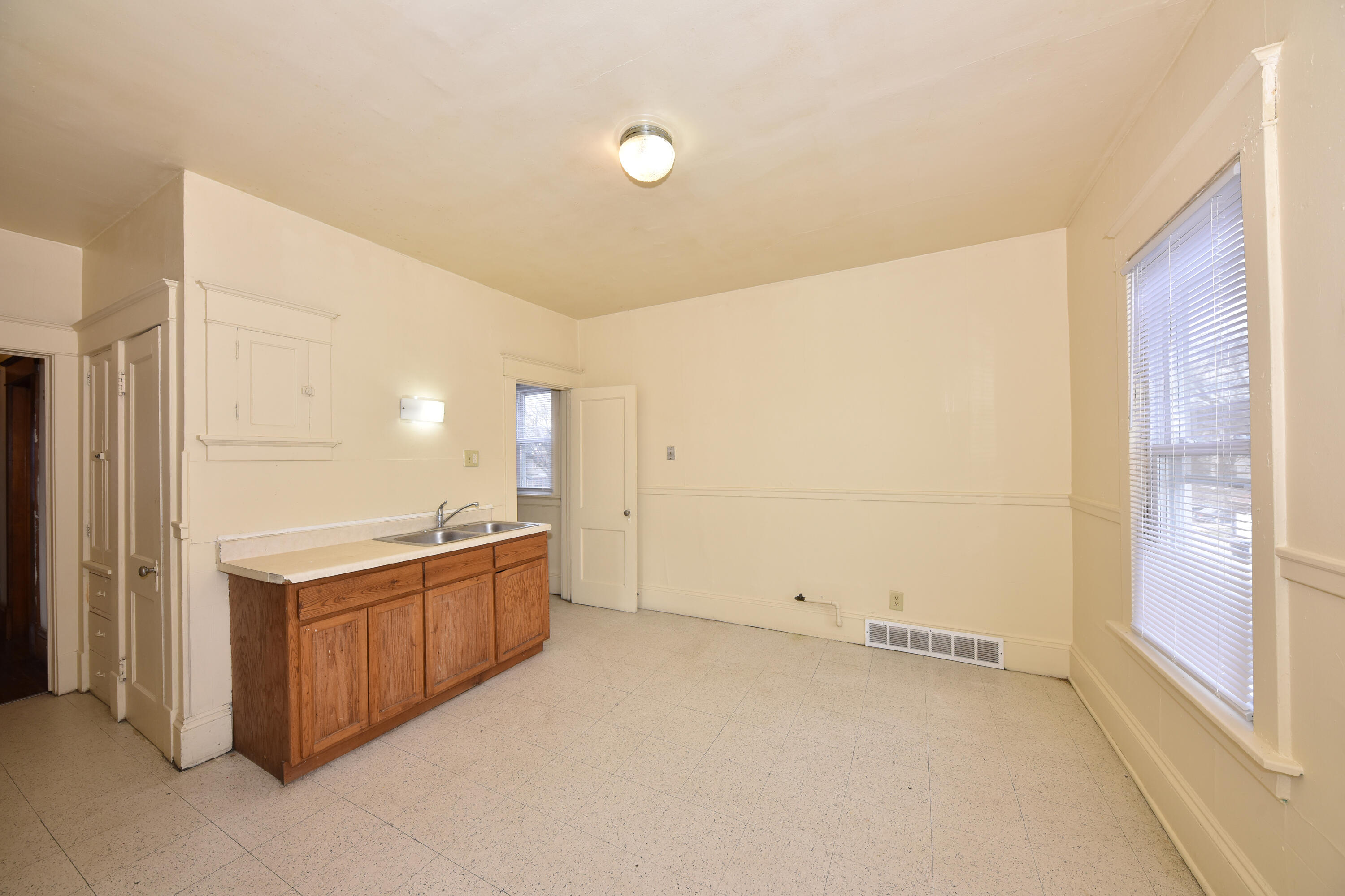 2328 N 45th St Unit: 2330