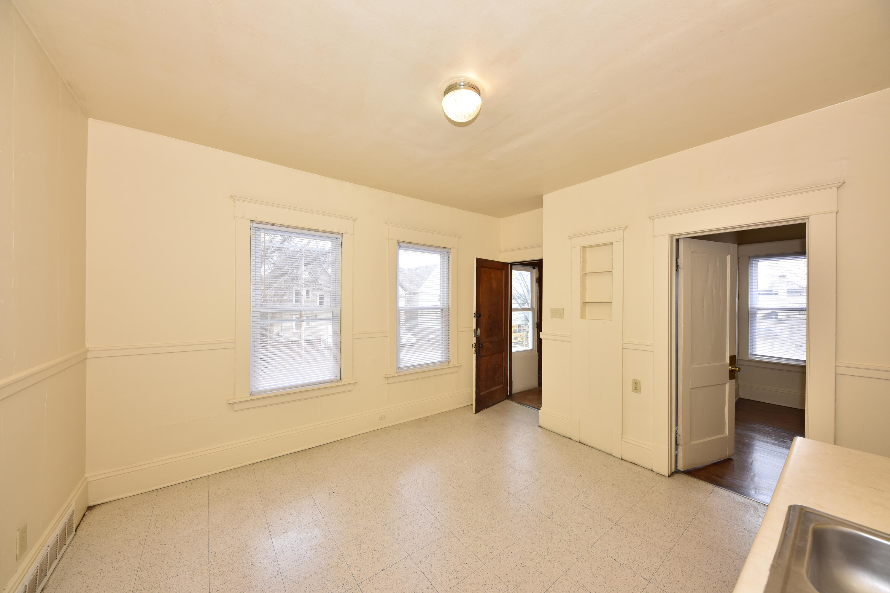 2328 N 45th St Unit: 2330