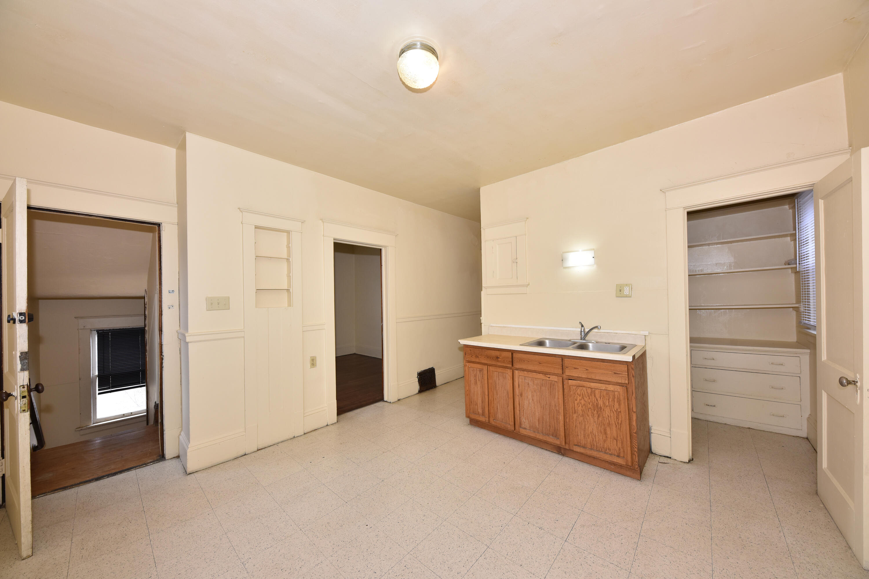 2328 N 45th St Unit: 2330