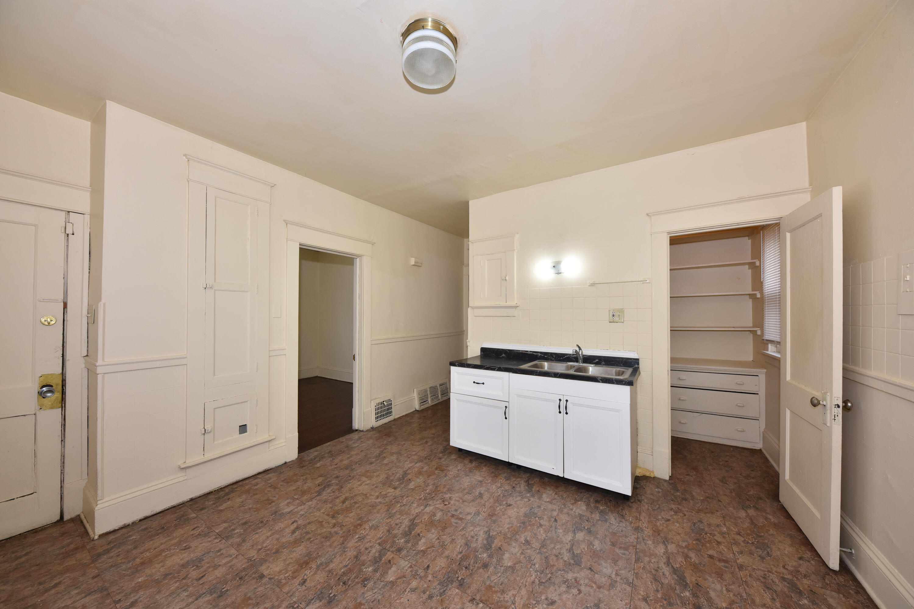 2328 N 45th St Unit: 2330