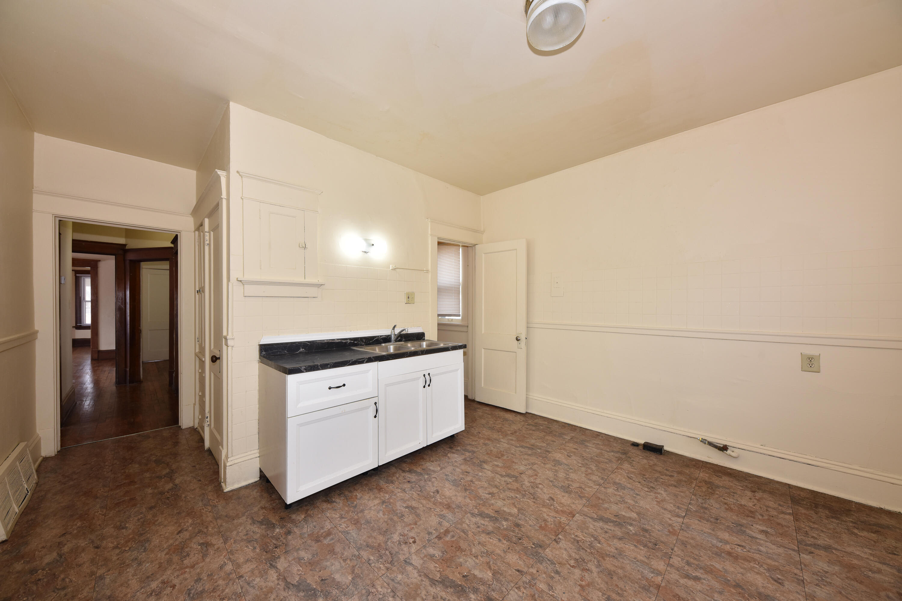 2328 N 45th St Unit: 2330