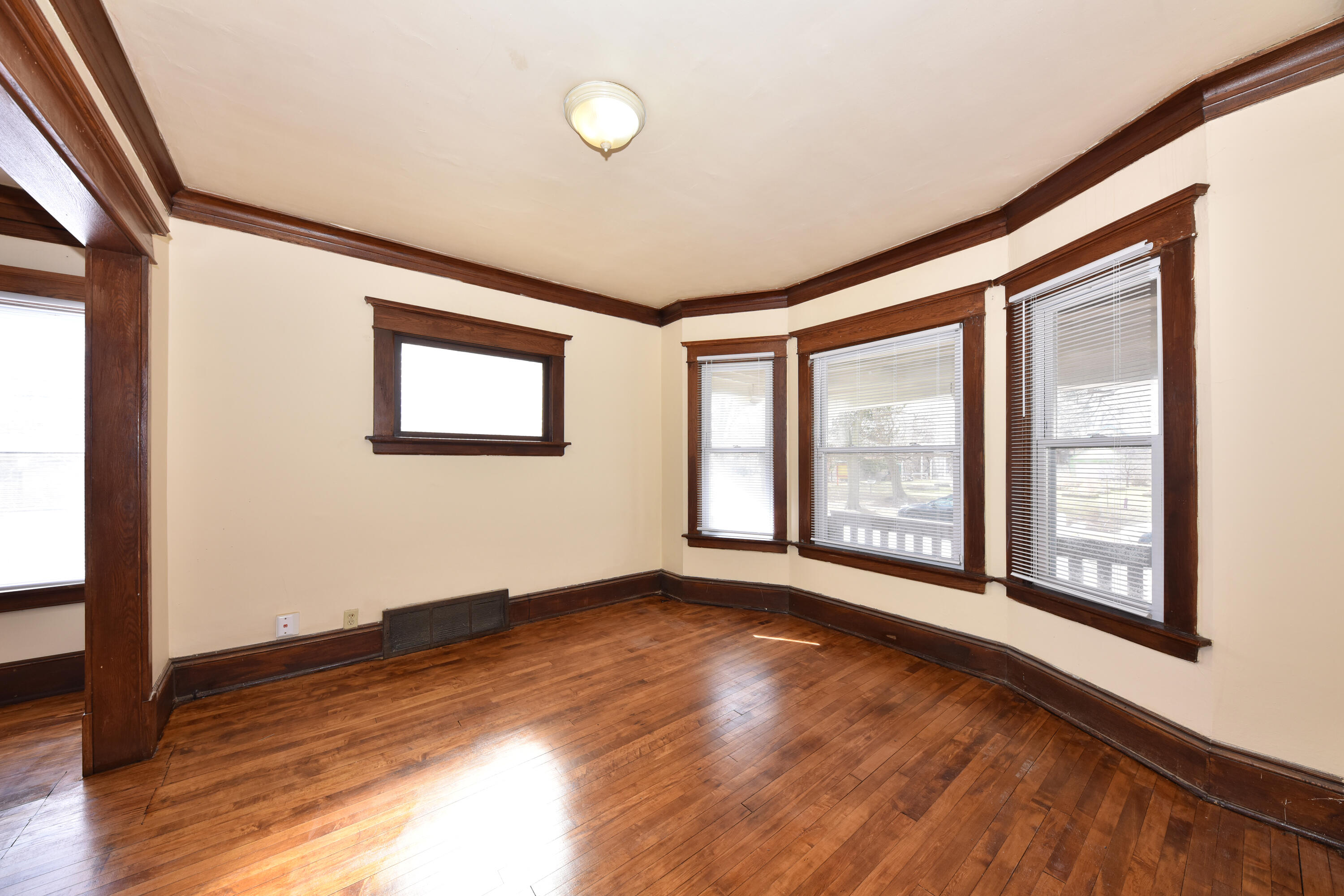 2328 N 45th St Unit: 2330