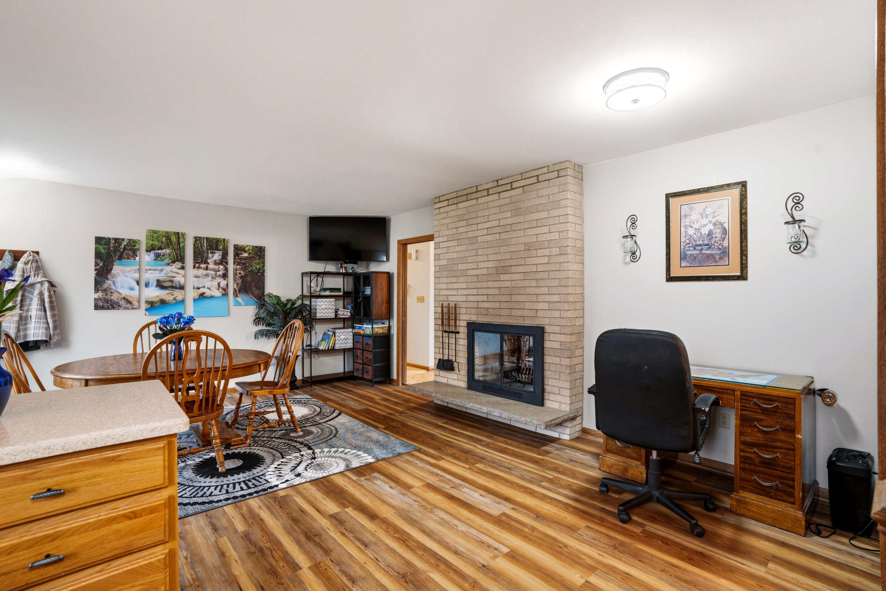 955 W Whitefish Rd