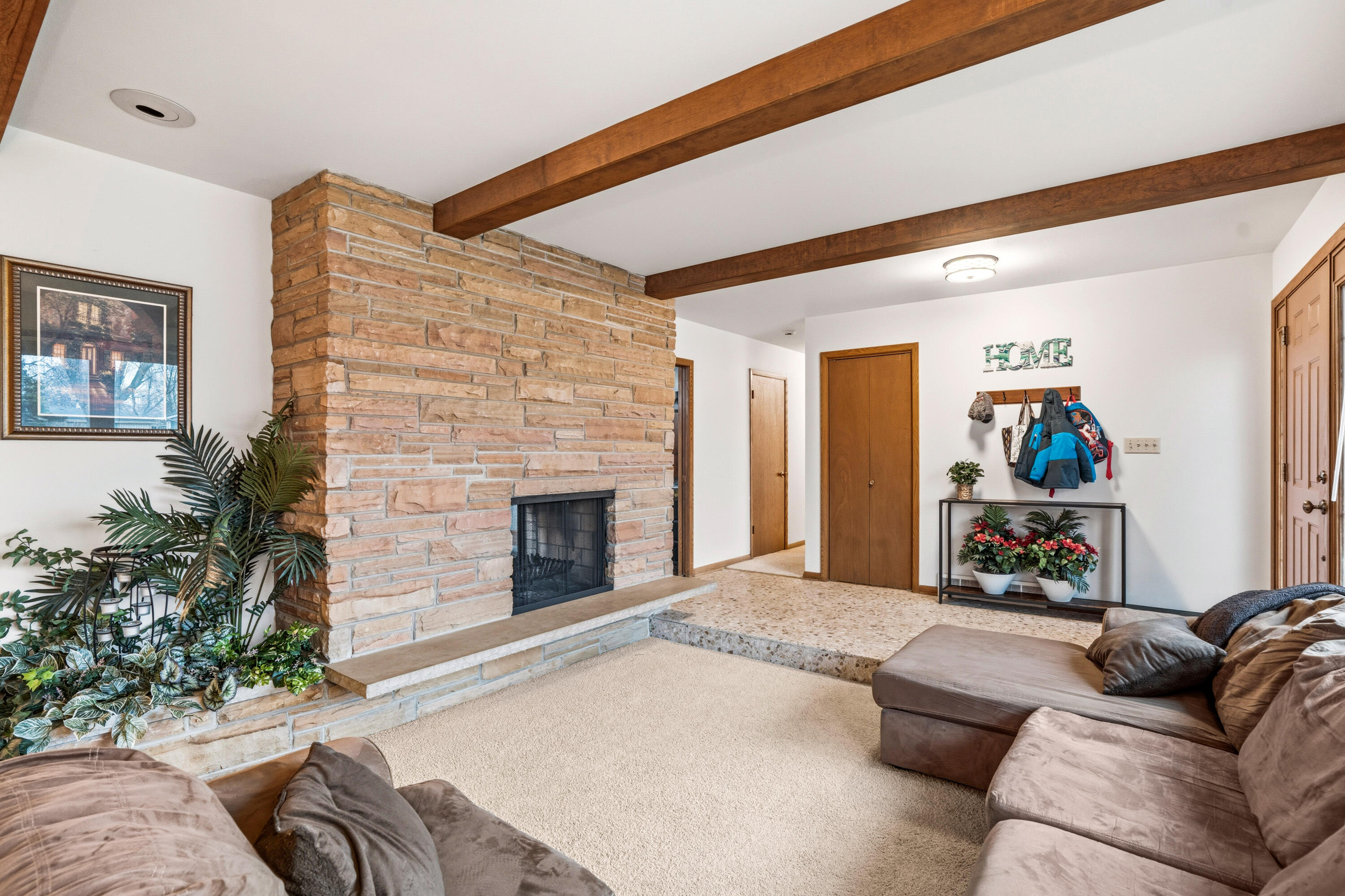955 W Whitefish Rd