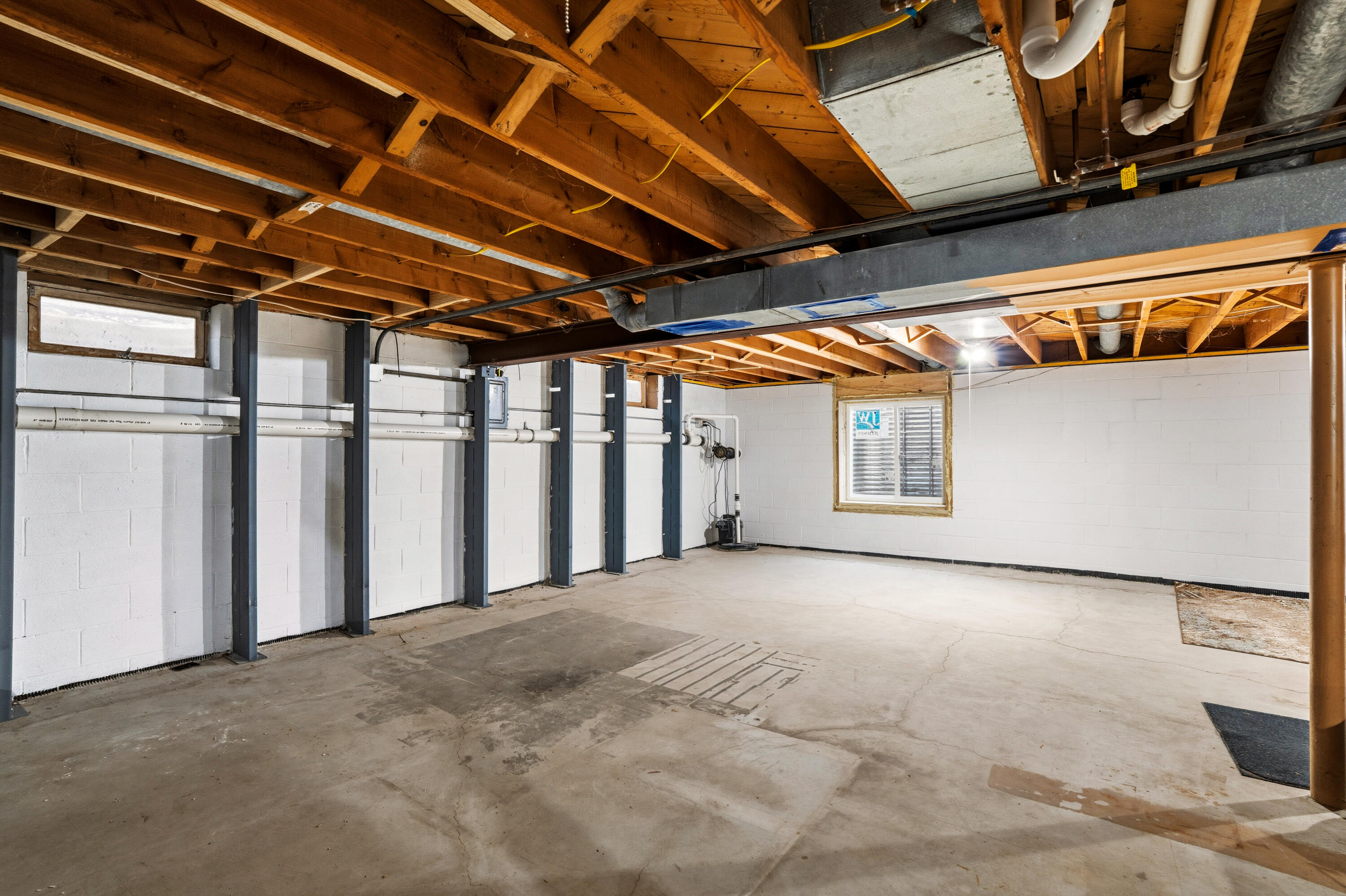 955 W Whitefish Rd