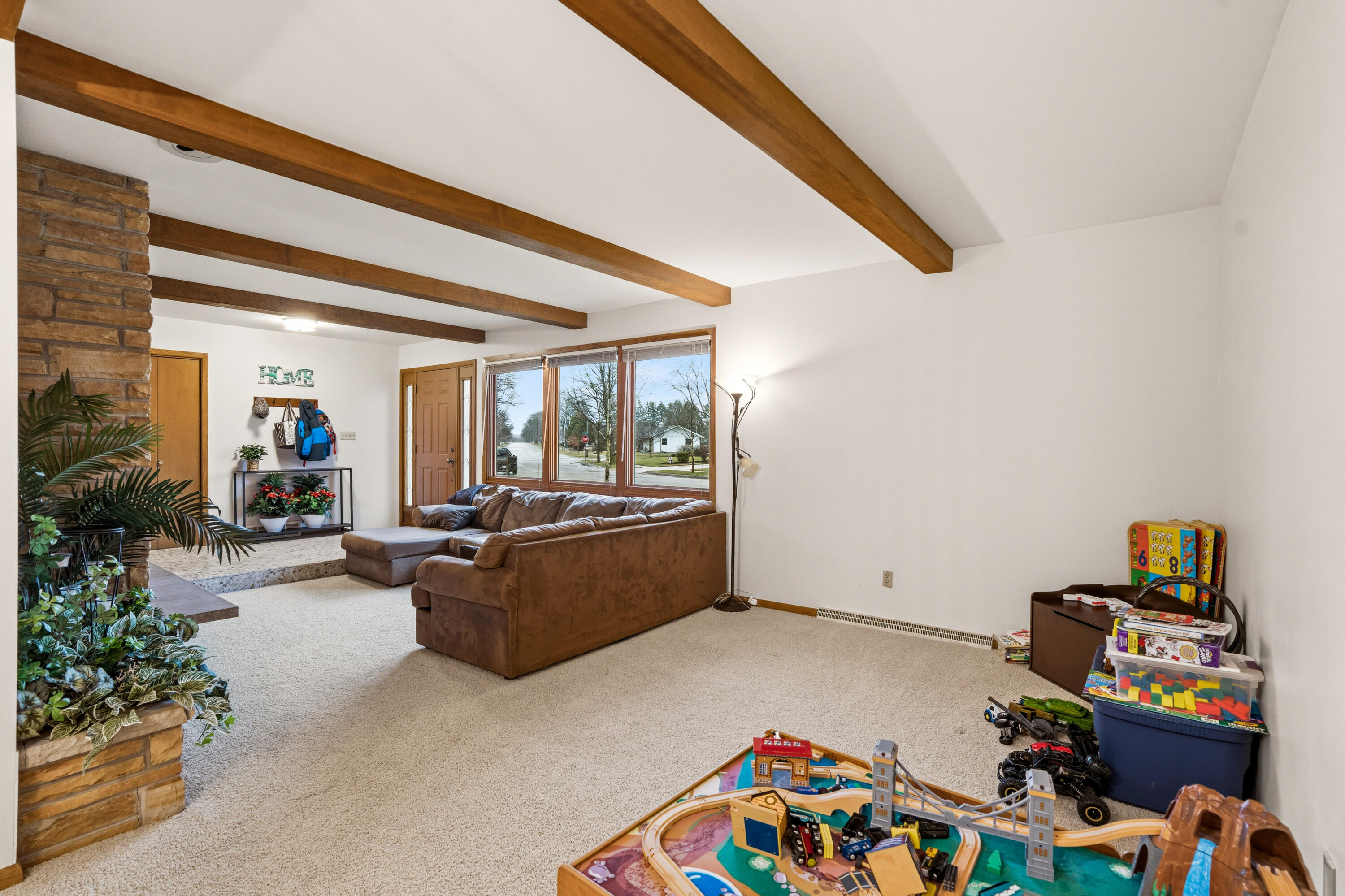 955 W Whitefish Rd