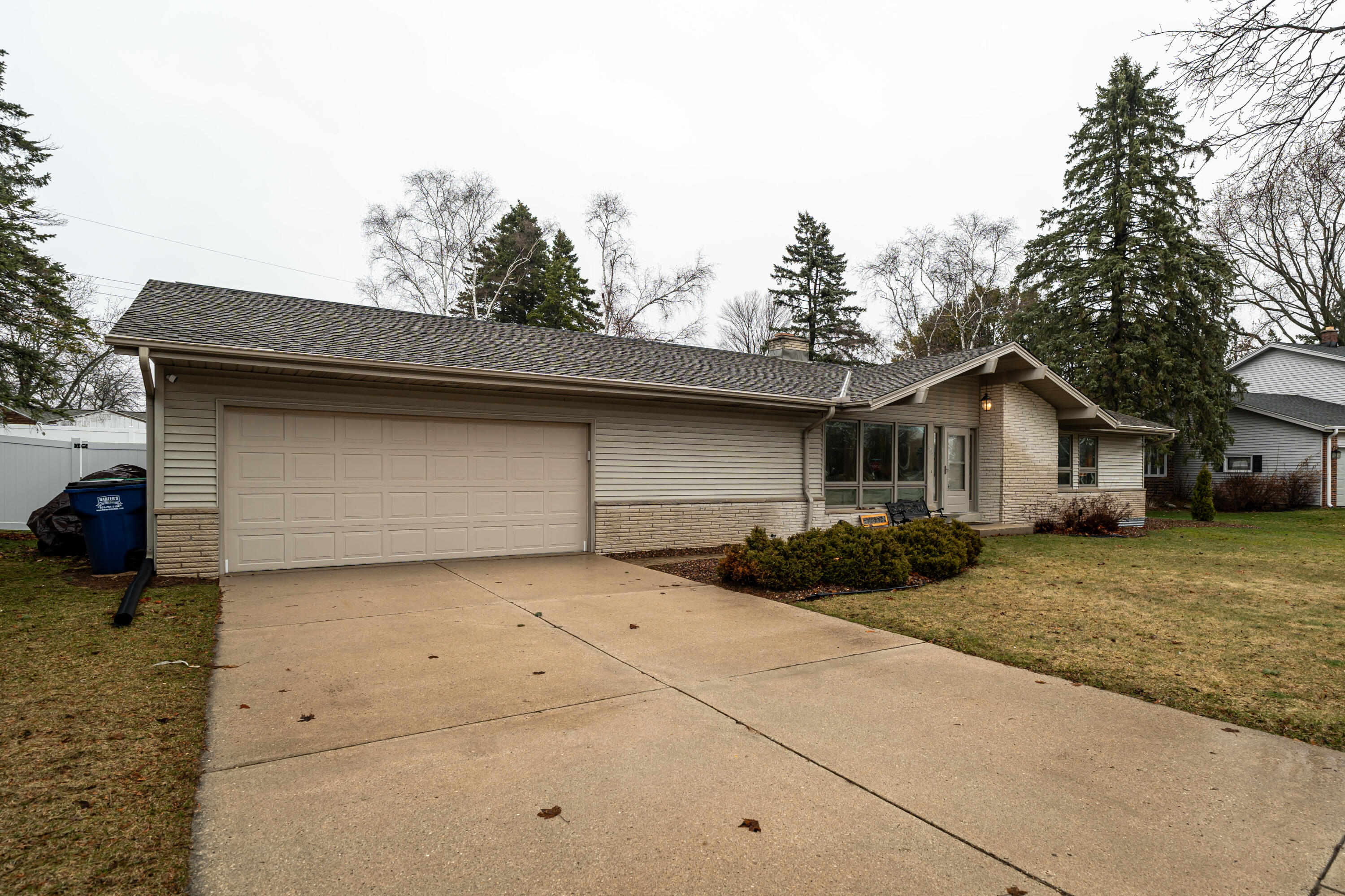 955 W Whitefish Rd