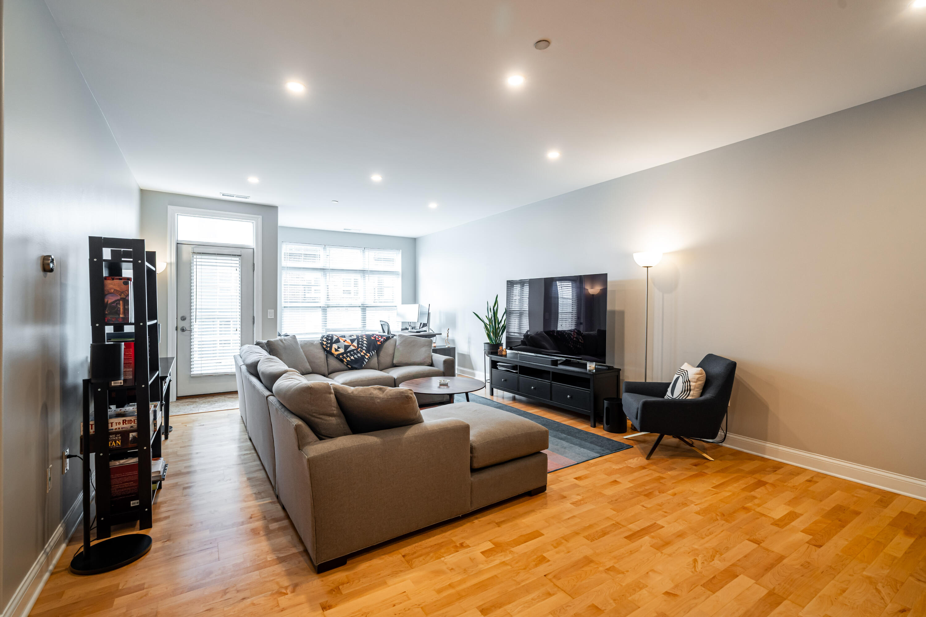 1915 N Water St Unit: 409