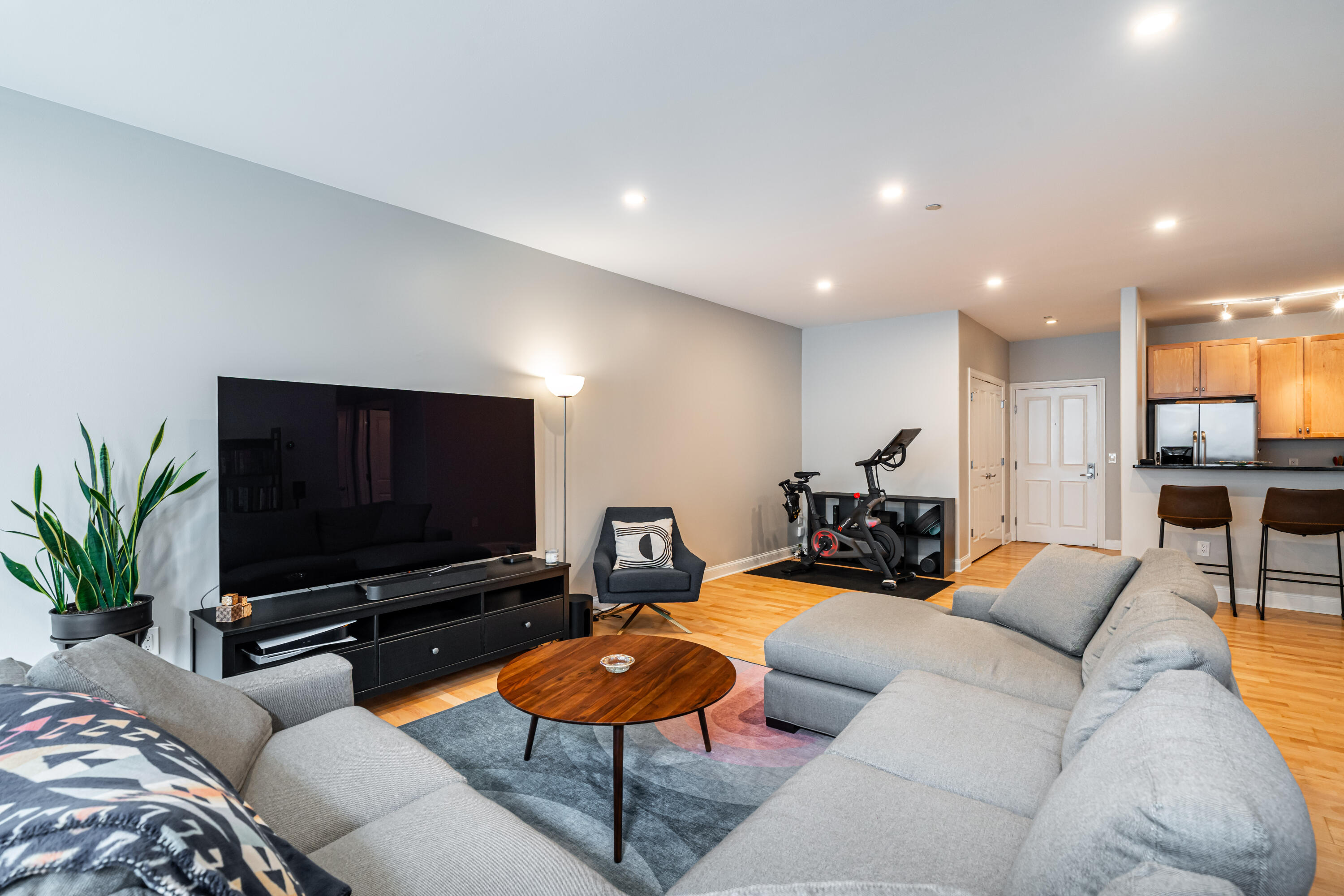 1915 N Water St Unit: 409