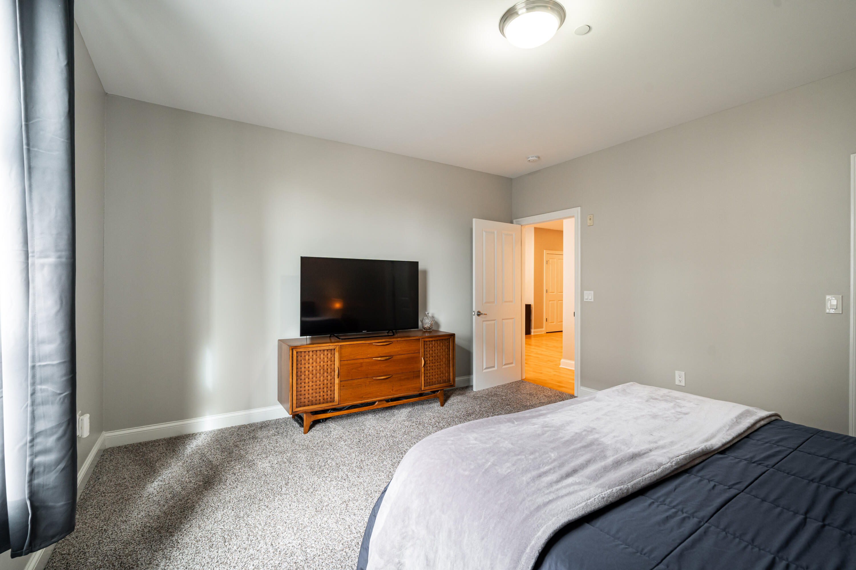 1915 N Water St Unit: 409