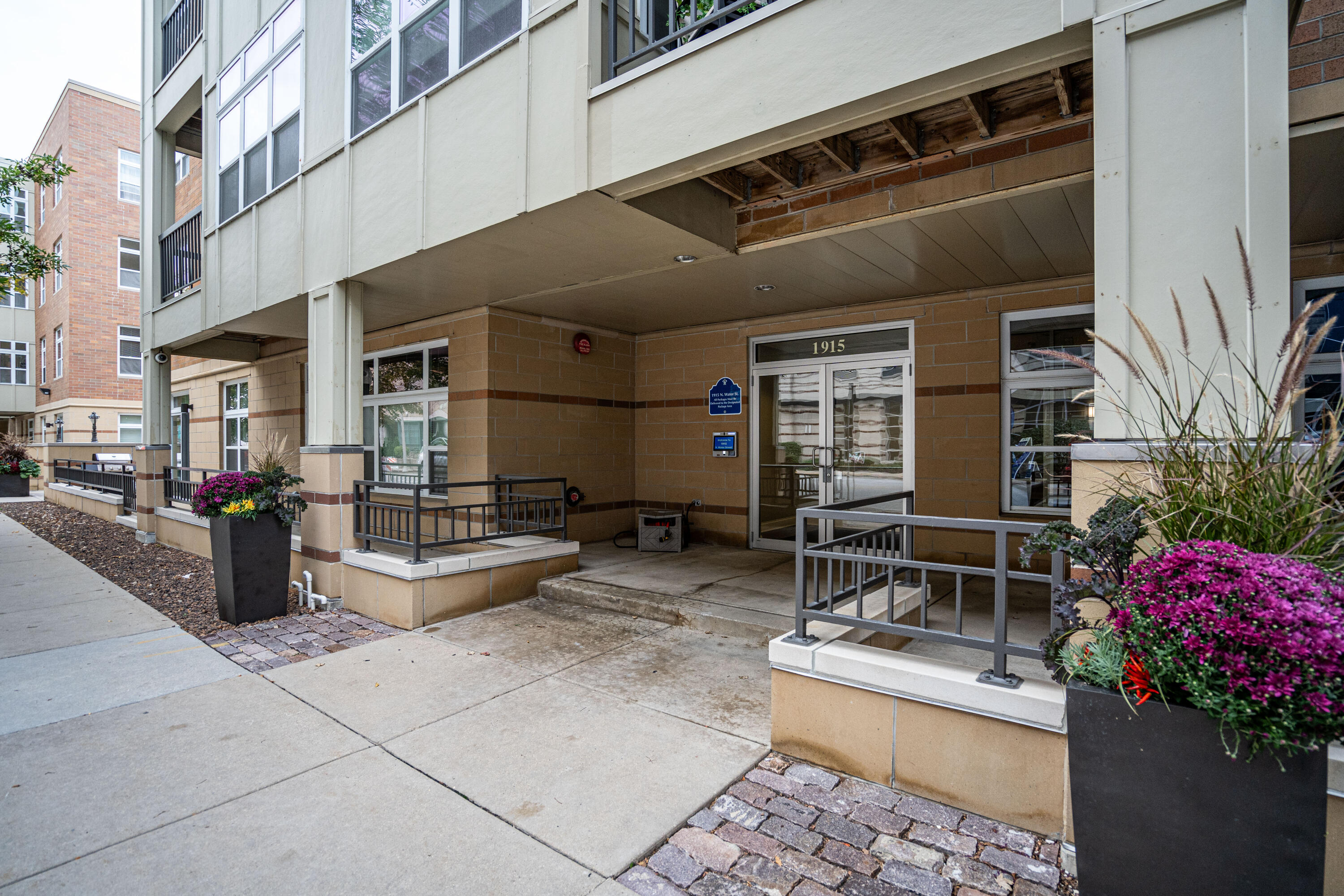 1915 N Water St Unit: 409