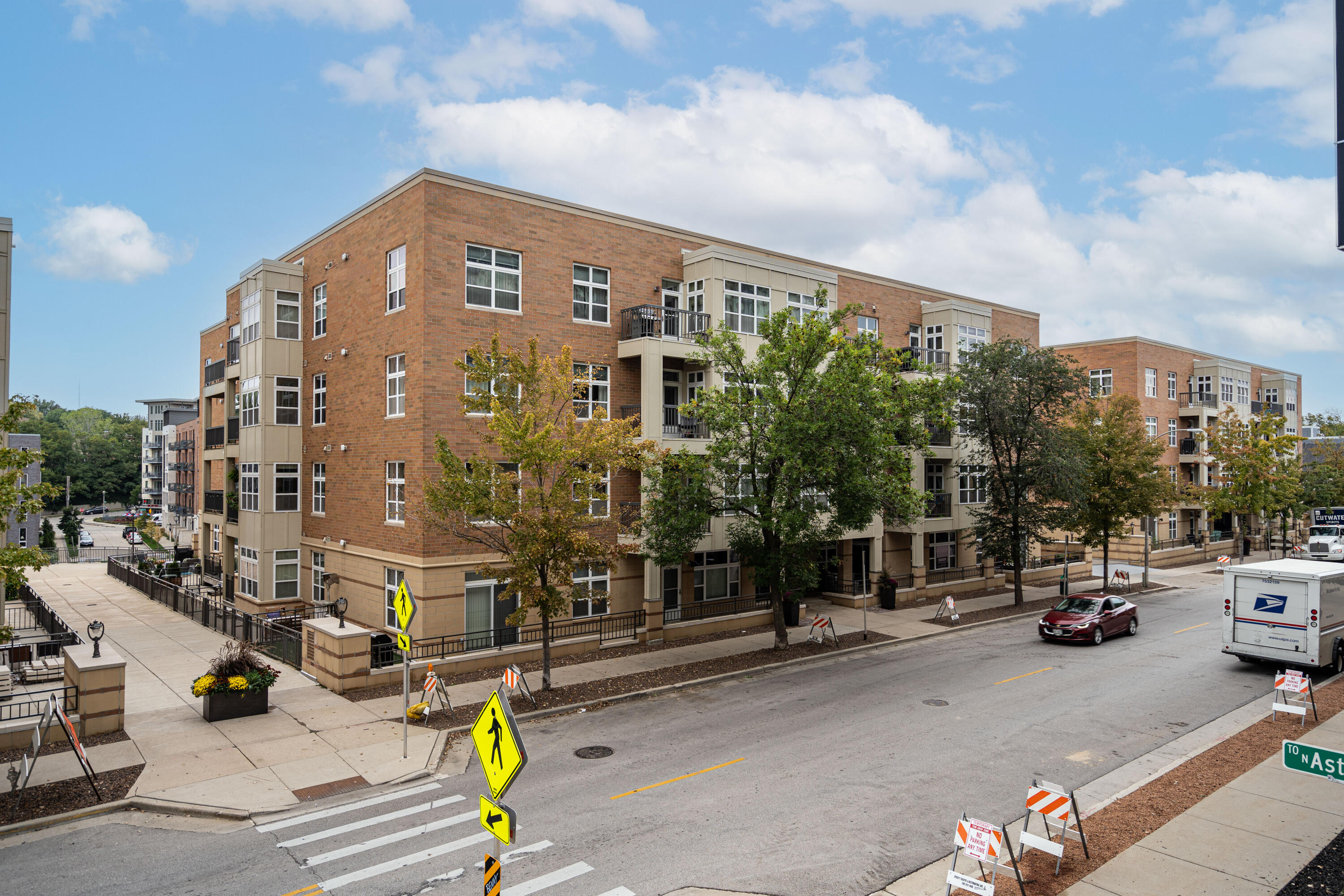1915 N Water St Unit: 409