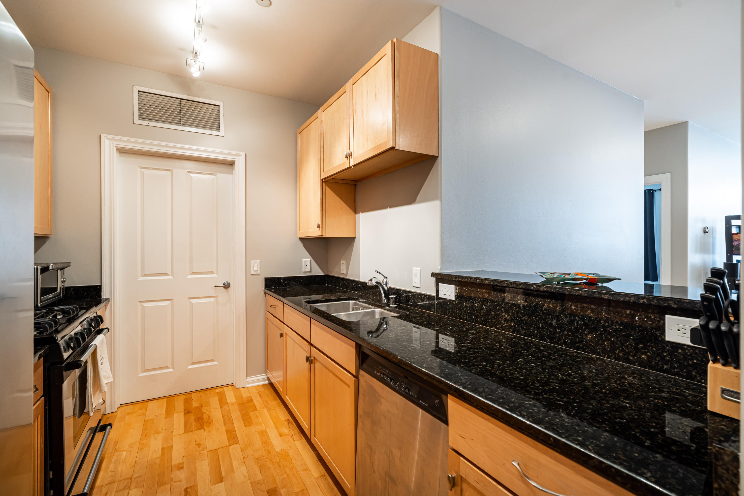 1915 N Water St Unit: 409
