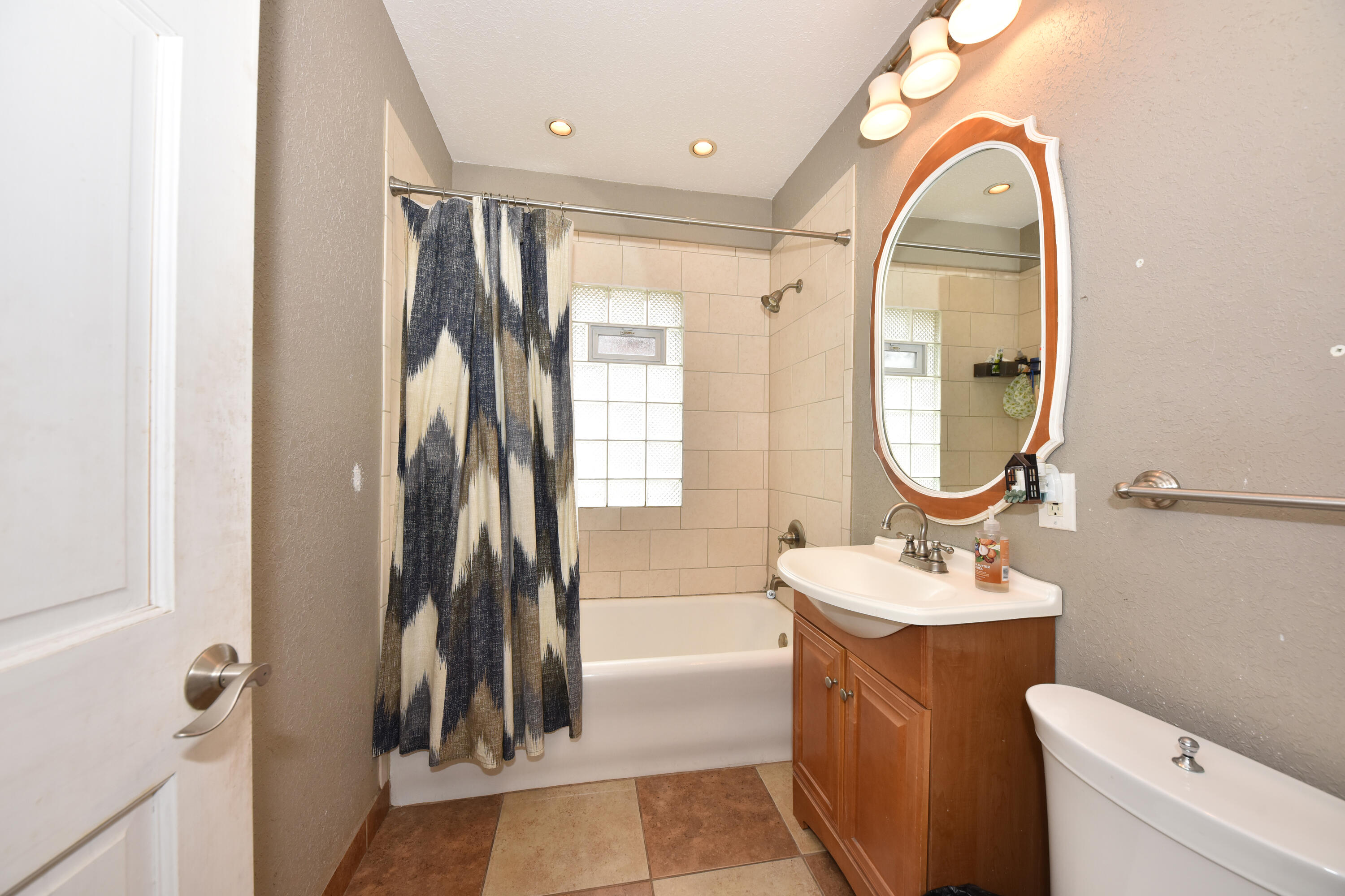 422 W Harrison Ave Unit: 424