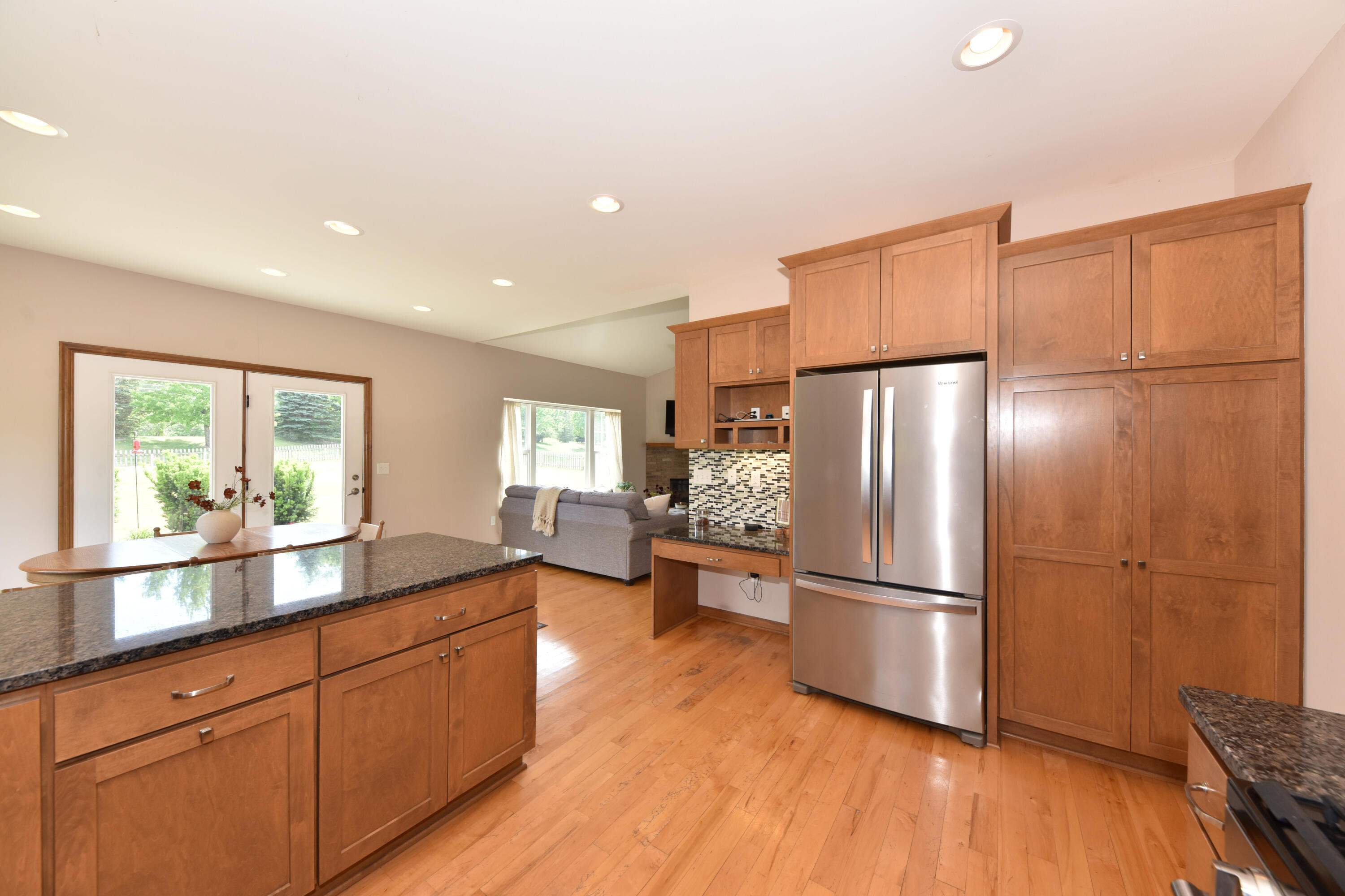 4915 Meadowview Ct