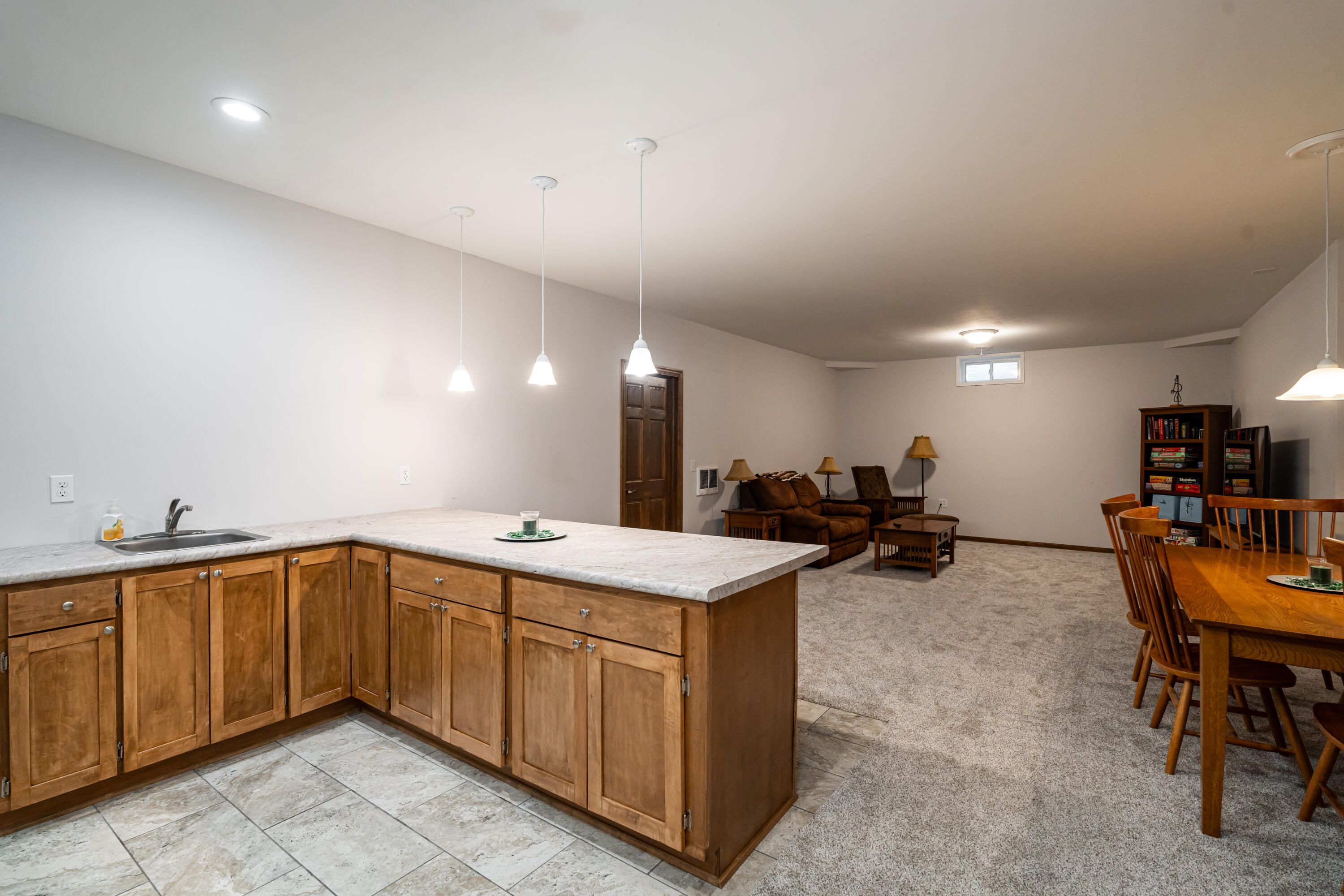 4915 Meadowview Ct