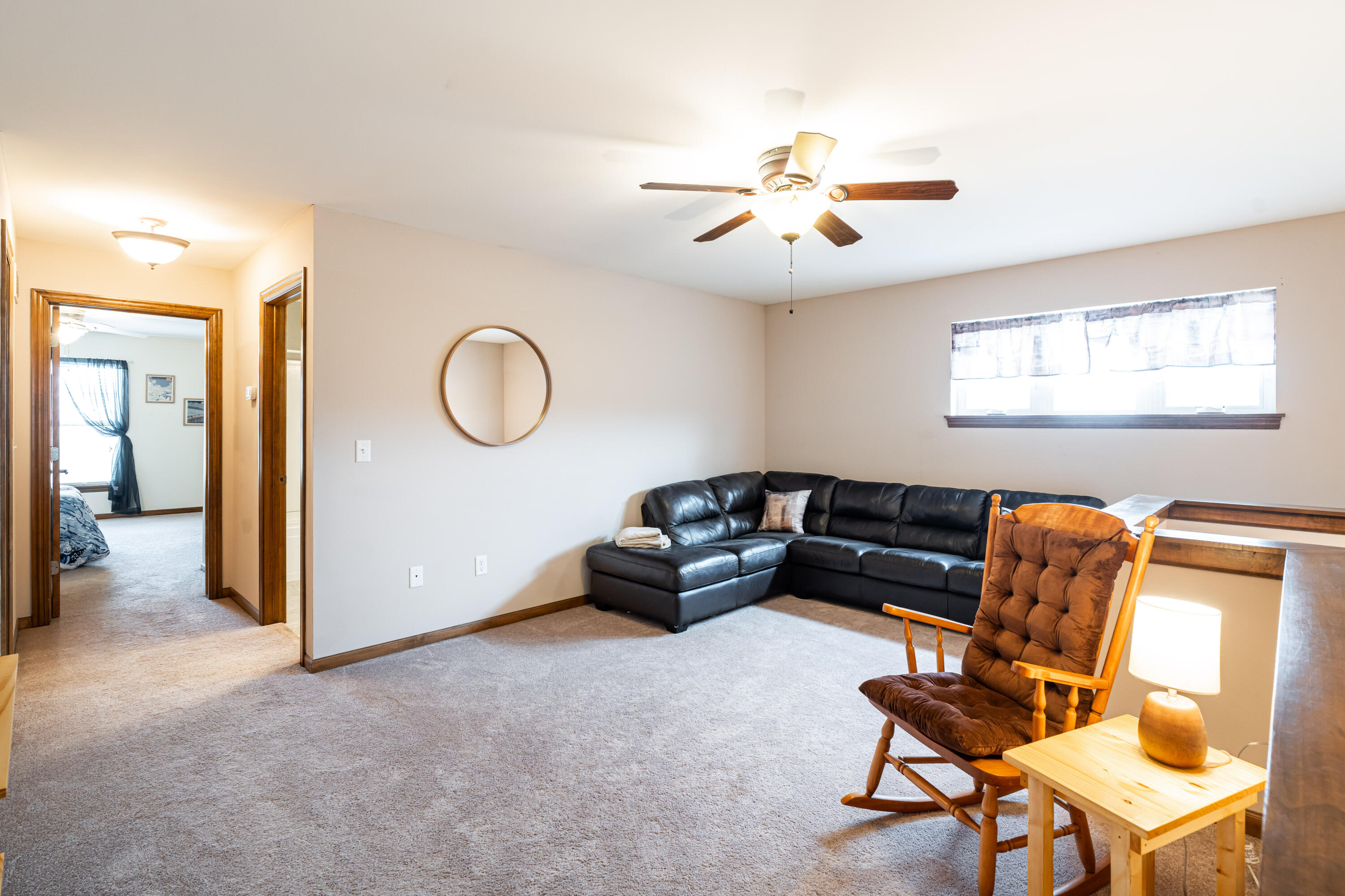 4915 Meadowview Ct