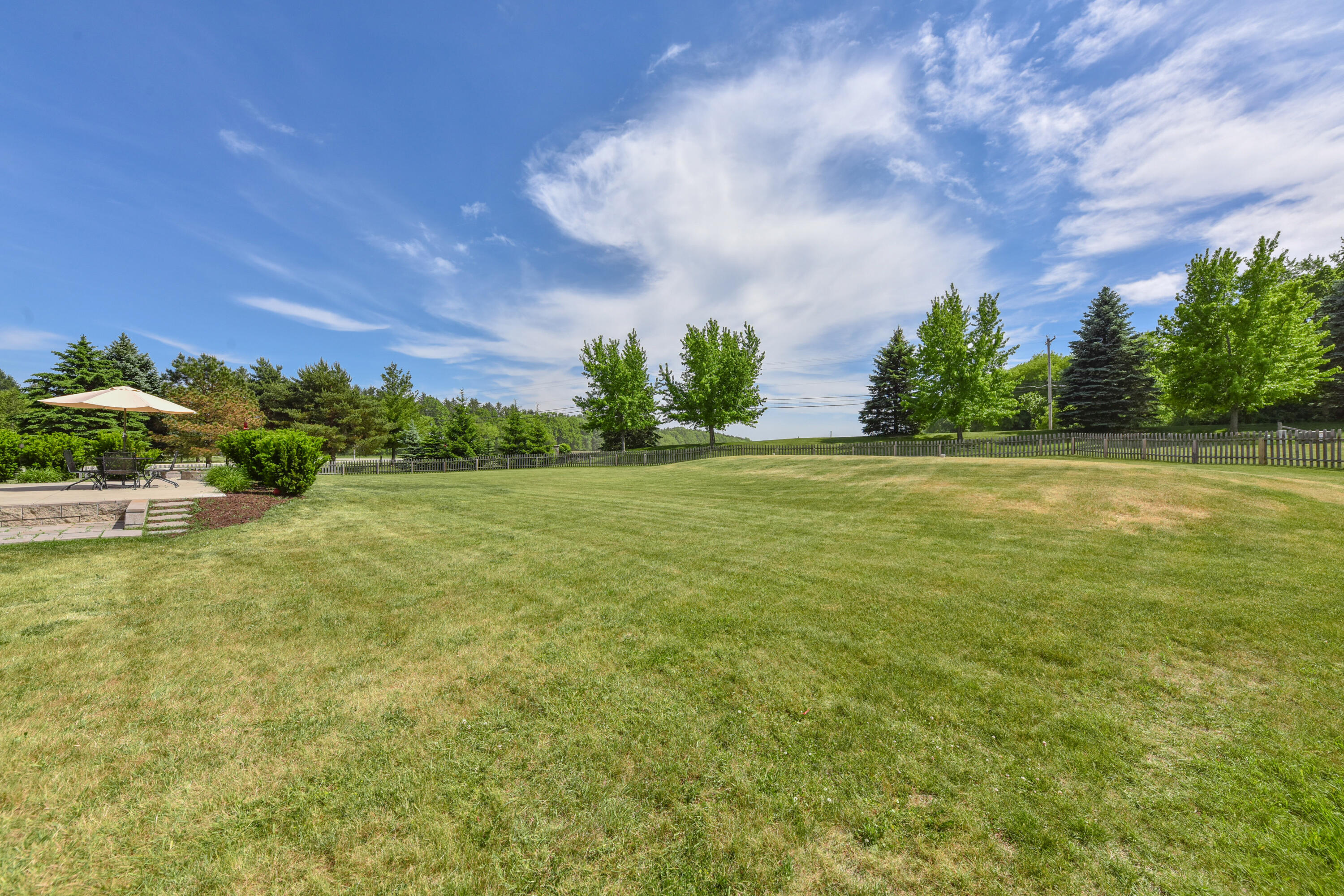 4915 Meadowview Ct