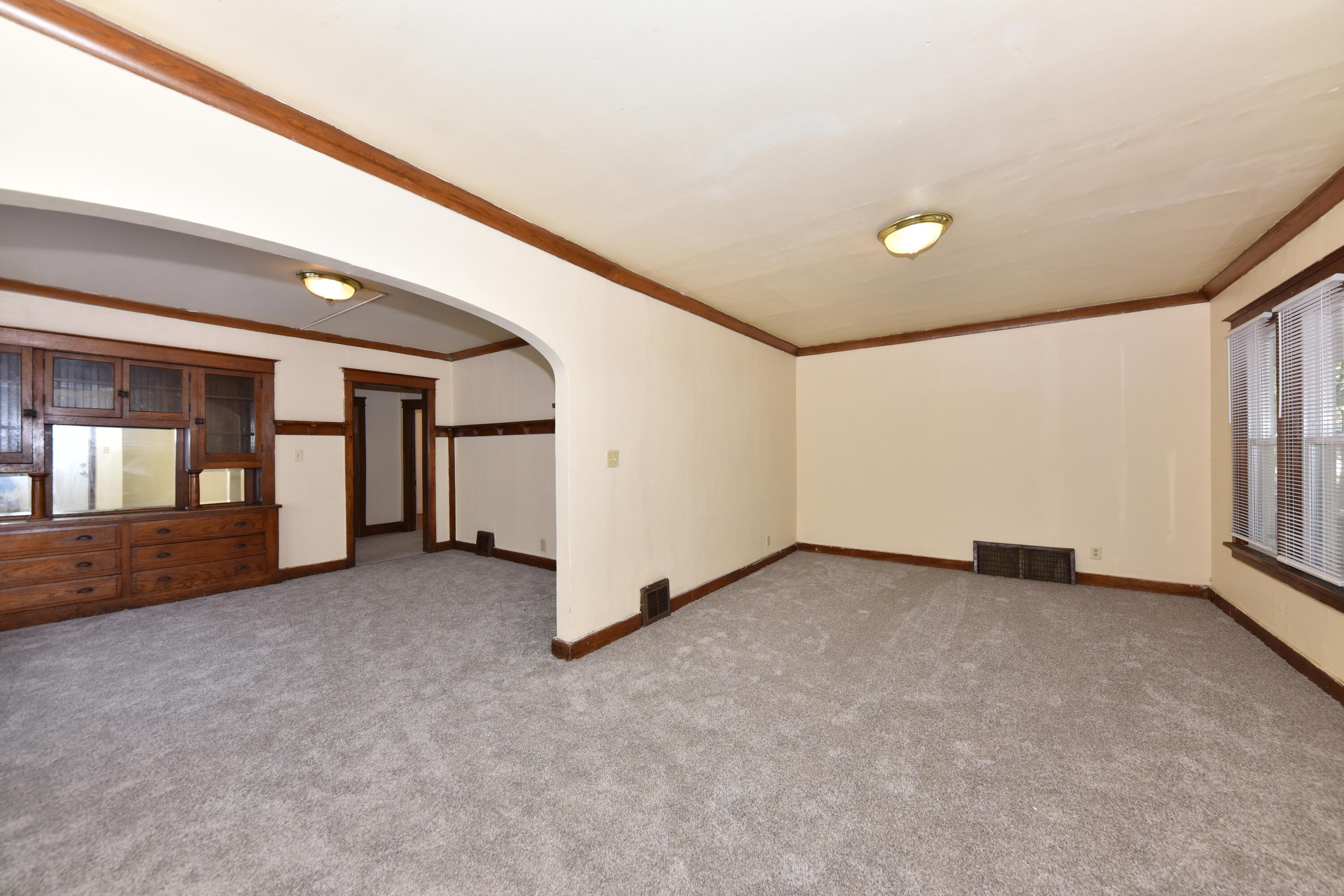 2431 N 45th St, 2433